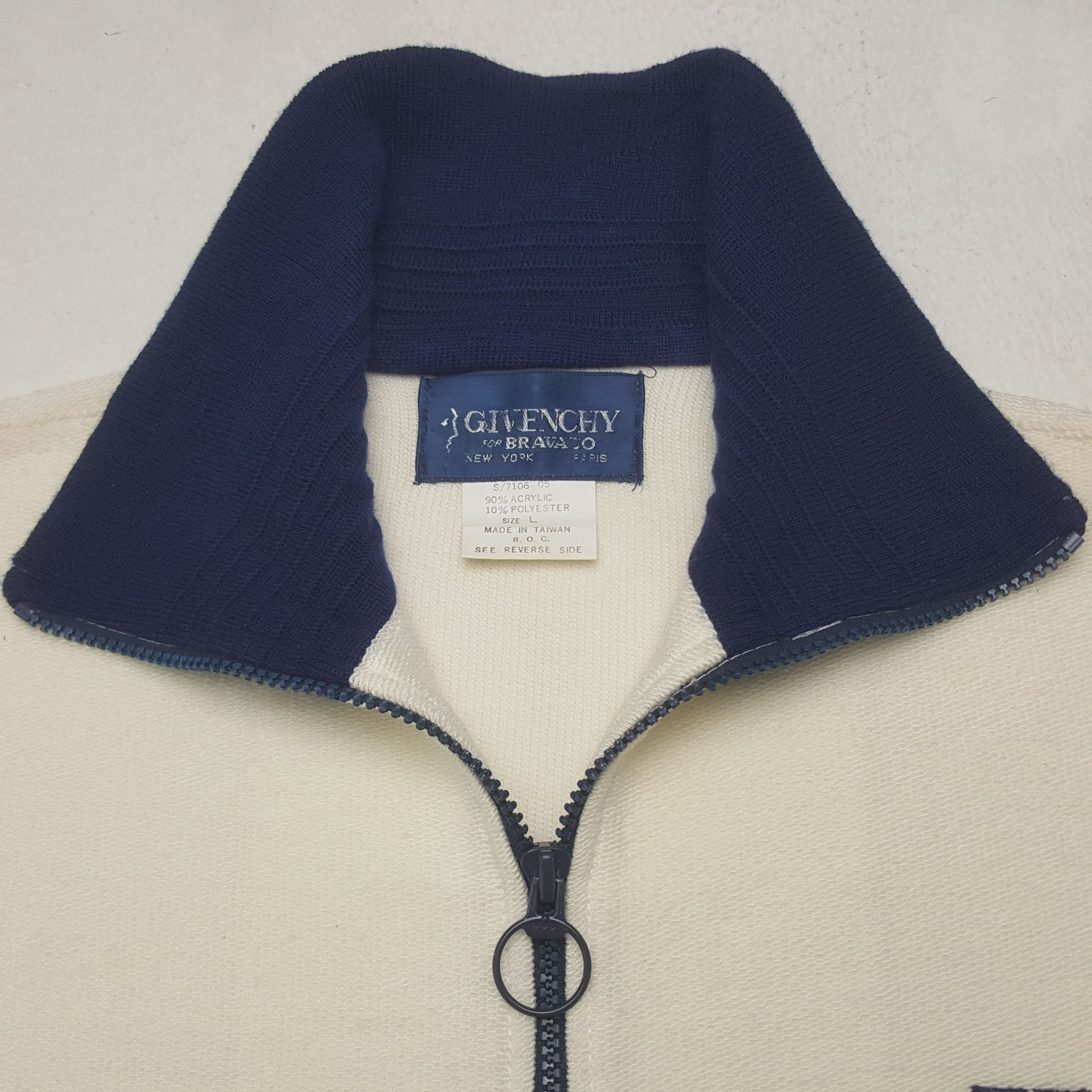 Givenchy Vintage Givenchy Zipper Sweater Size US M / EU 48-50 / 2 - 4 Thumbnail