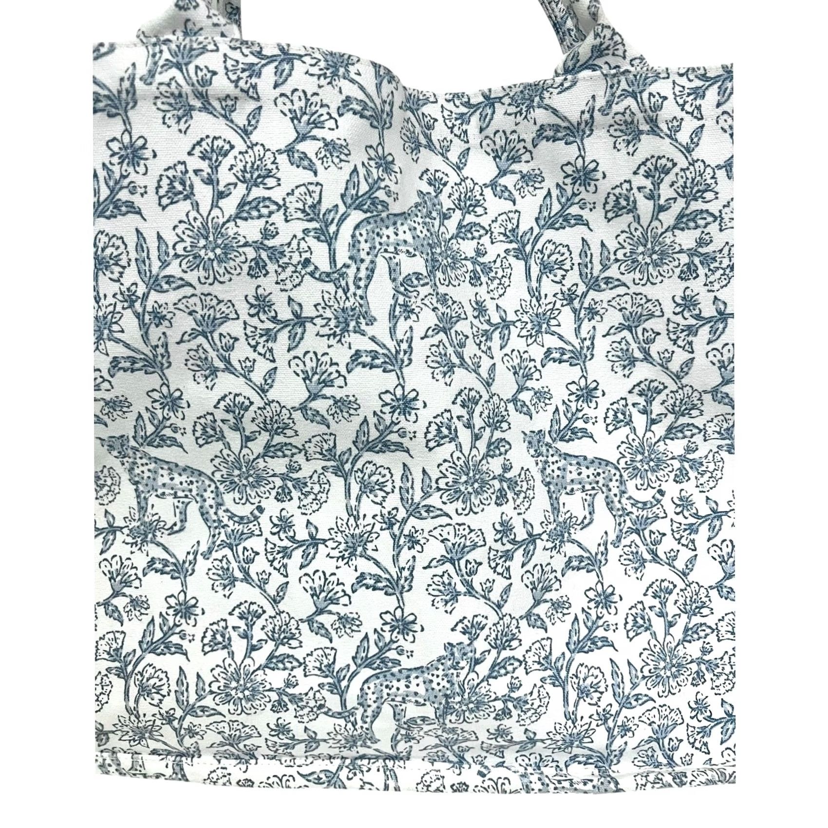 Vintage Blue & White Toile Tote Bag Cheetah/Leopard Floral Cotton Canvas Shoulder Bag Tote Unbranded Unisex Adults Size ONE SIZE - 7 Thumbnail
