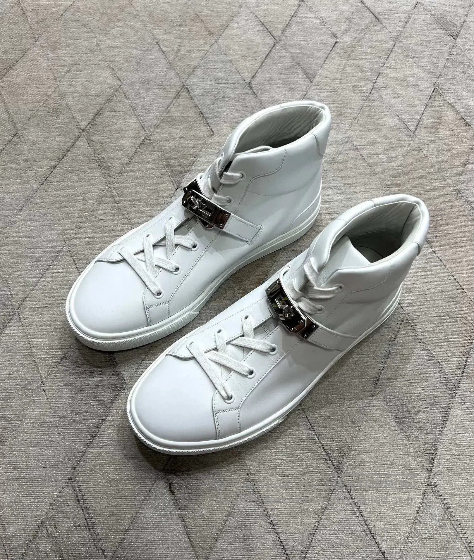 Hermes Hermes Kelly Silver Buckle New Sneakers. Size US 9 / EU 42 - 3 Thumbnail