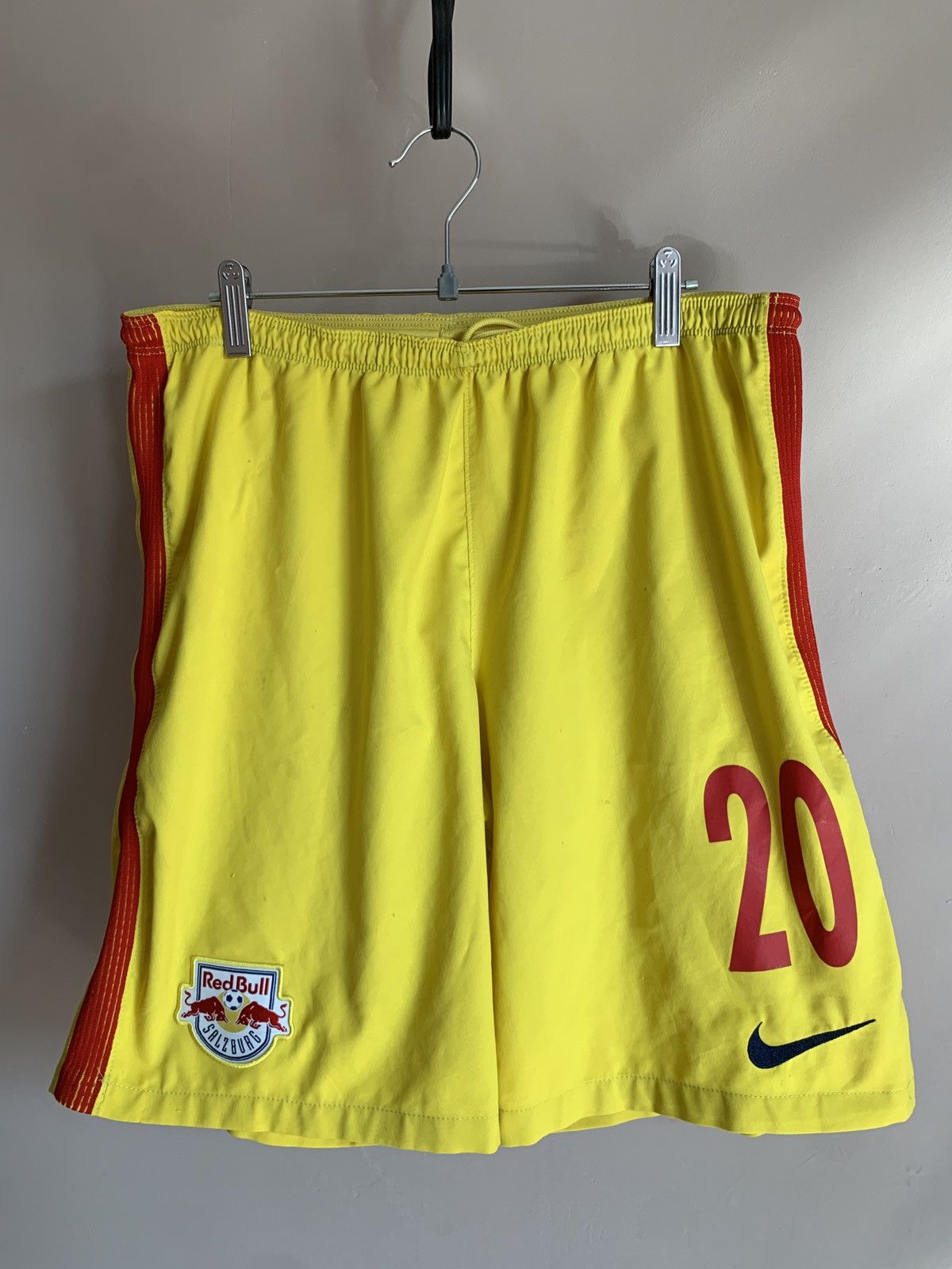 Nike Red Bull Salzburg Away Football Shorts Nike Soccer Size L Size US 36 / EU 52 - 1 Thumbnail