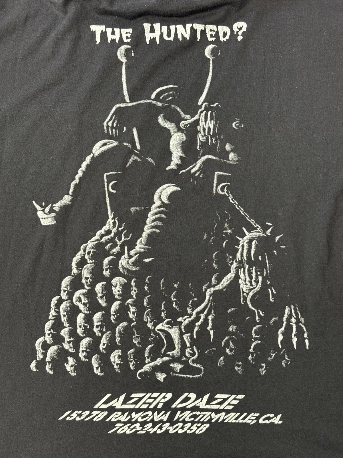 Hanes 90s Laser Tag T-shirt Are you the hunter or the hunted? - L Size US L / EU 52-54 / 3 - 5 Thumbnail