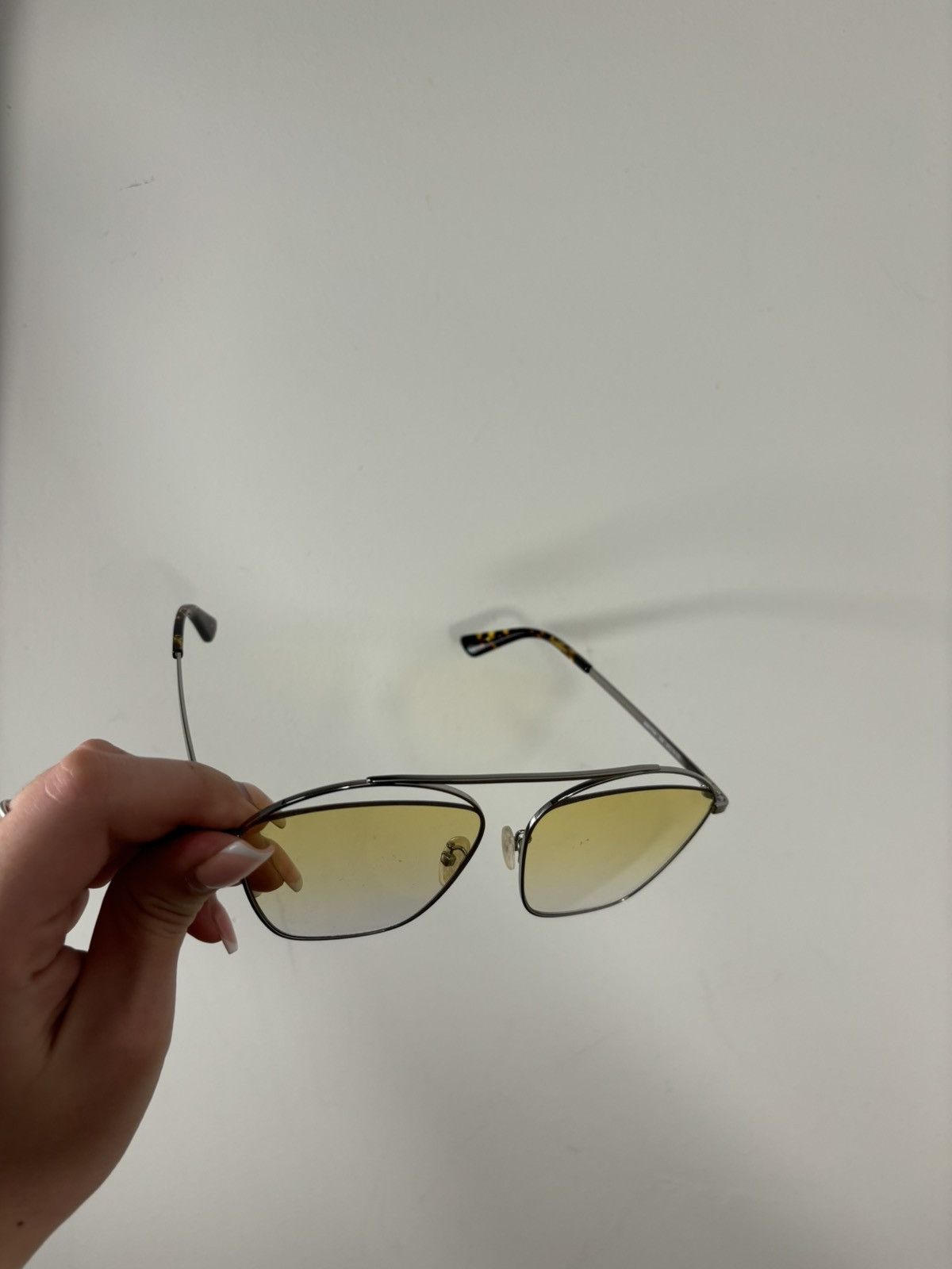 Alexander McQueen Alexander McQueen Yellow Lens Luxury Aviator Sunglasses Size ONE SIZE - 9 Thumbnail