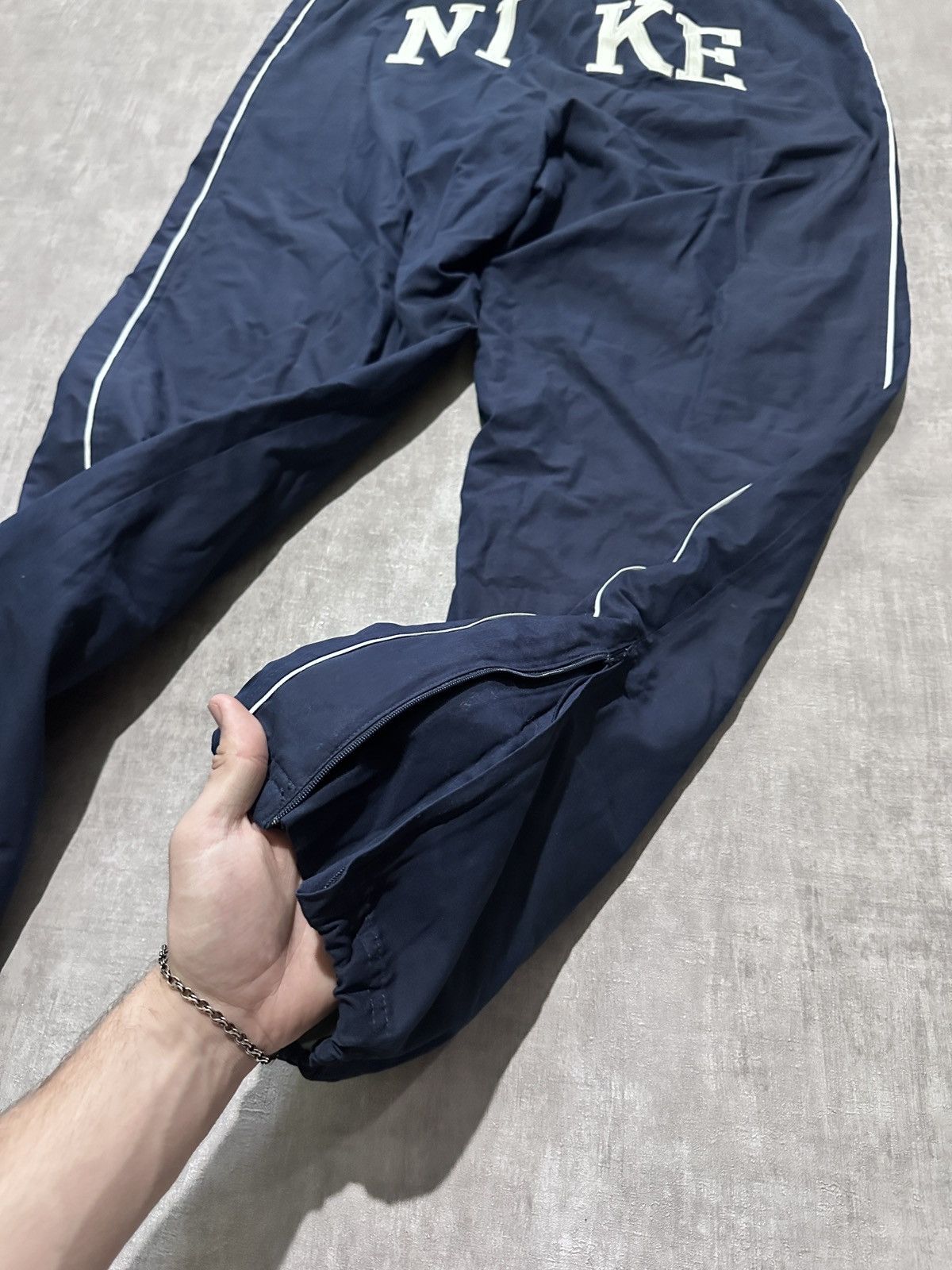 Nike × Vintage Nike vintage Big Logo Trackpants Joggers Swoosh Size US 34 / EU 50 - 4 Thumbnail