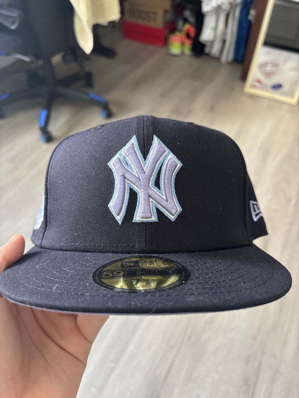 New Era New York Yankees Fitted Hat Size 40 - 1 Thumbnail