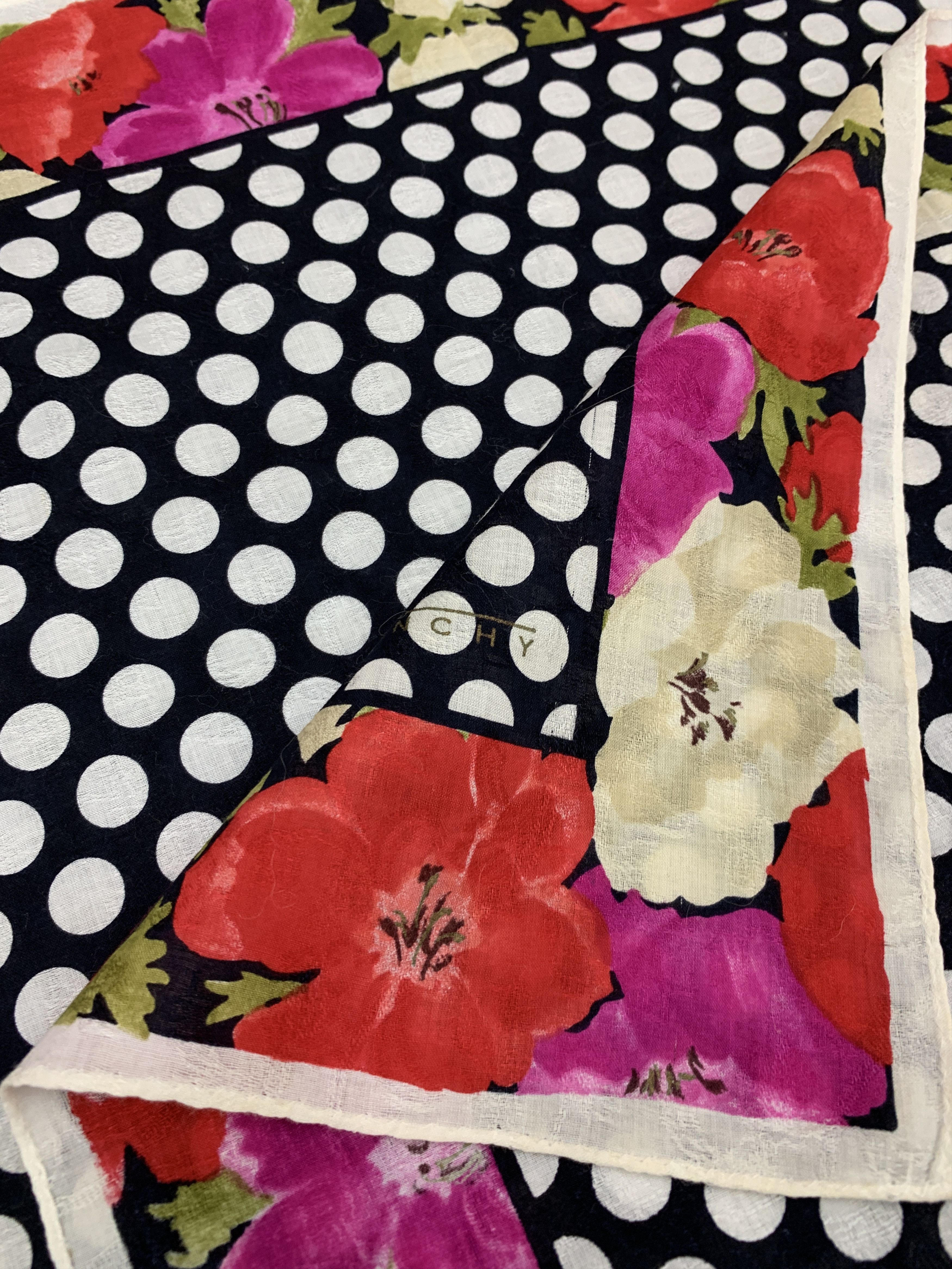 Givenchy × Vintage Vintage Givenchy Neckerchief/ Handkerchief - HKA955 Size ONE SIZE - 7 Thumbnail