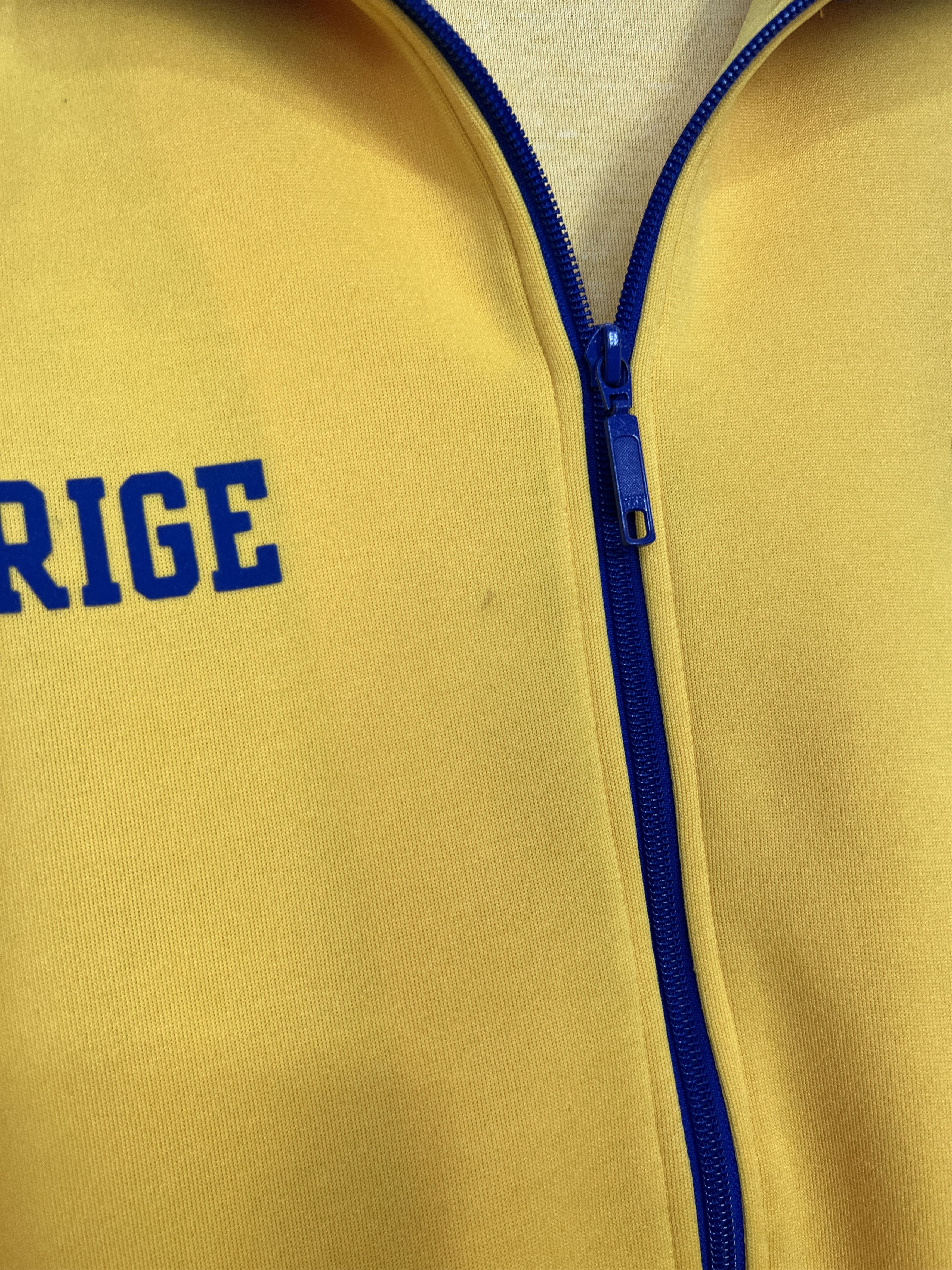 Adidas Originals Sweden Football Jacket Soccer National Track Top Size US L / EU 52-54 / 3 - 10 Thumbnail