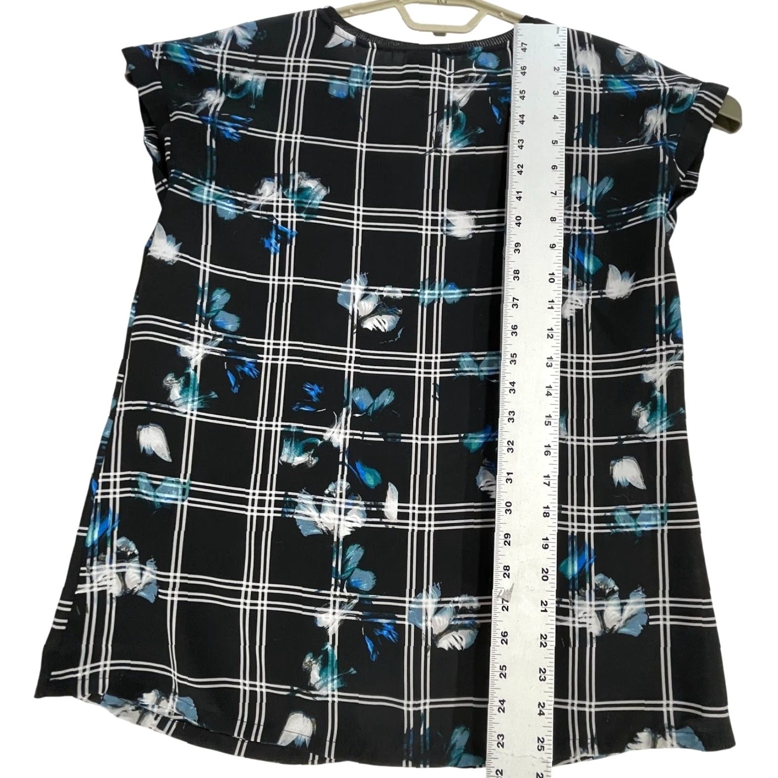 Worthington Worthington Shirt Women M Black Blue Floral Print Semi Sheer V Neck Feminine, Plaid, Short Sleeve, Tunic, Regular Fit, Pullover, Casual, Classic Size M / US 6-8 / IT 42-44 - 4 Thumbnail