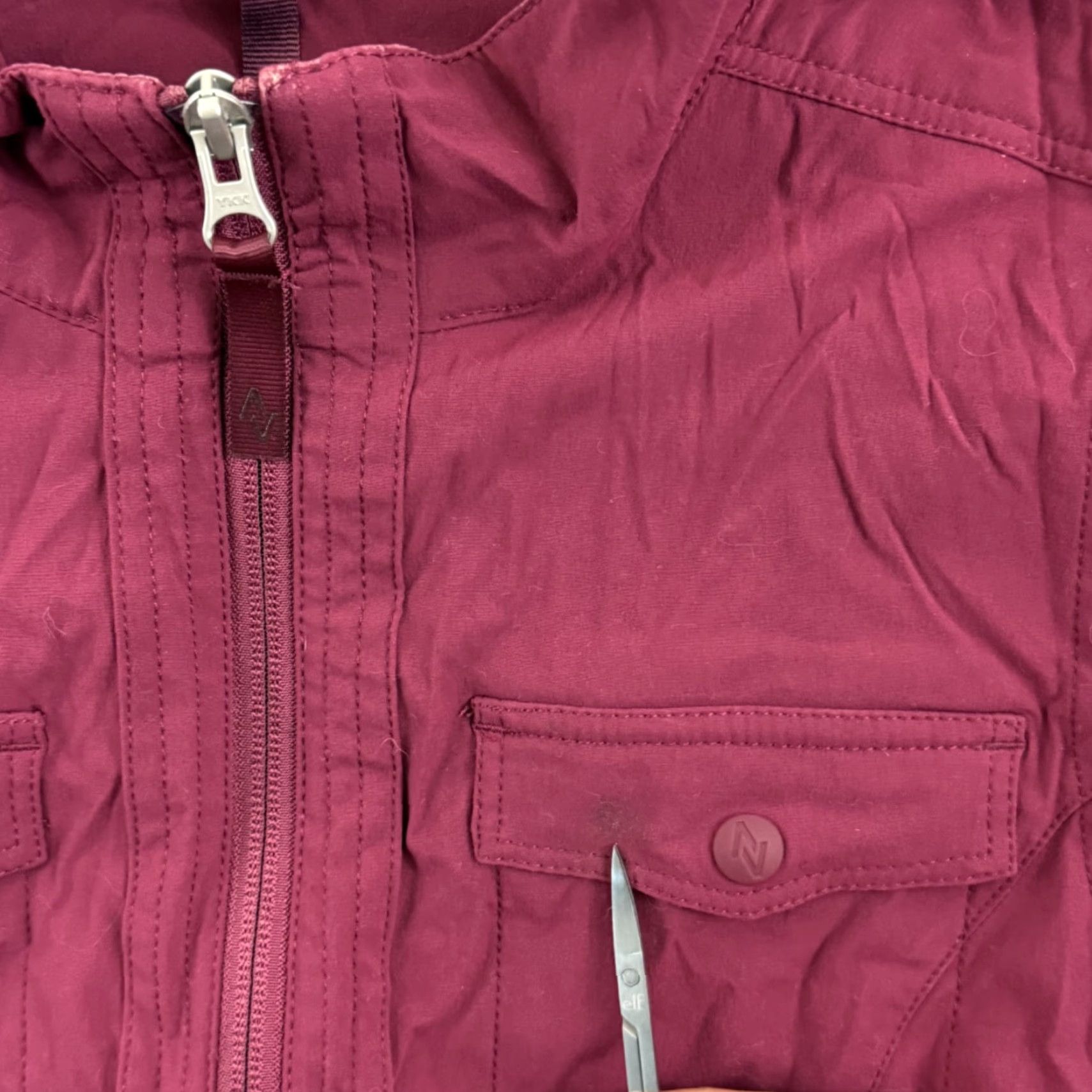Eddie Bauer VINTAGE? NO — Eddie Bauer Travex Vest Womens Medium Plum Travel Utility Outdoor Zip Pockets Size M / US 6-8 / IT 42-44 - 4 Thumbnail