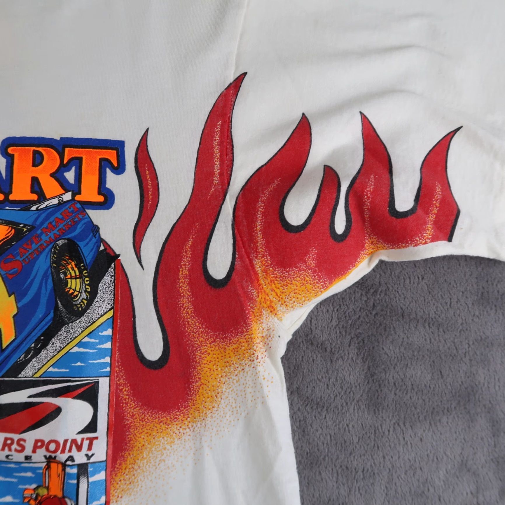 Fruit Of The Loom VINTAGE 1994 90s Flame Save Mart 300 T-Shirt Men XL White Circle Bell Nascar Graphic Print Size US XL / EU 56 / 4 - 4 Thumbnail