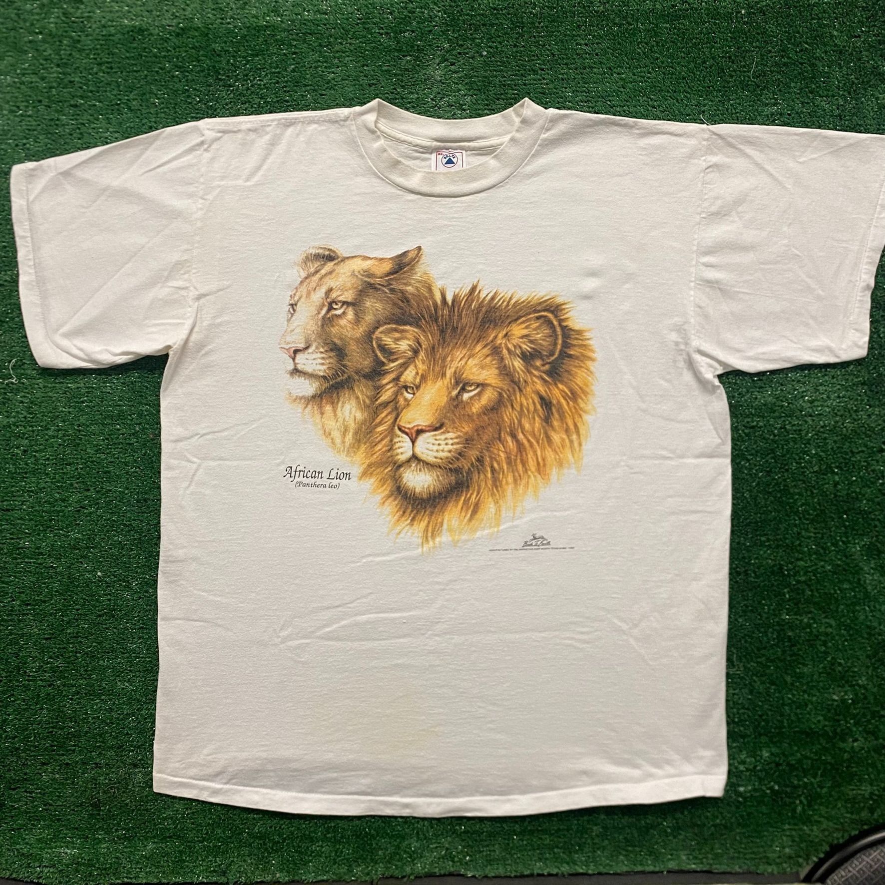 Delta Vintage 90s Lion T-Shirt Single Stitch Nature Animal Art Tee Size US XL / EU 56 / 4 - 1 Thumbnail