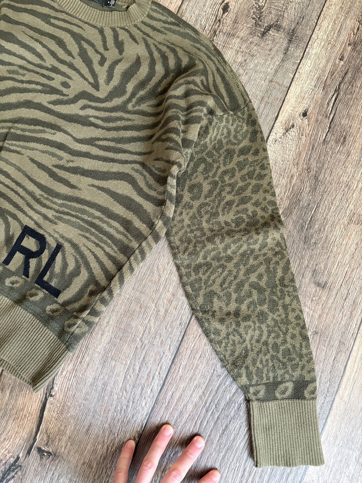 Ralph Lauren Black Label Ralph Lauren Black Label Zebra Army Pattern Sweater Size M Size M / US 6-8 / IT 42-44 - 5 Thumbnail