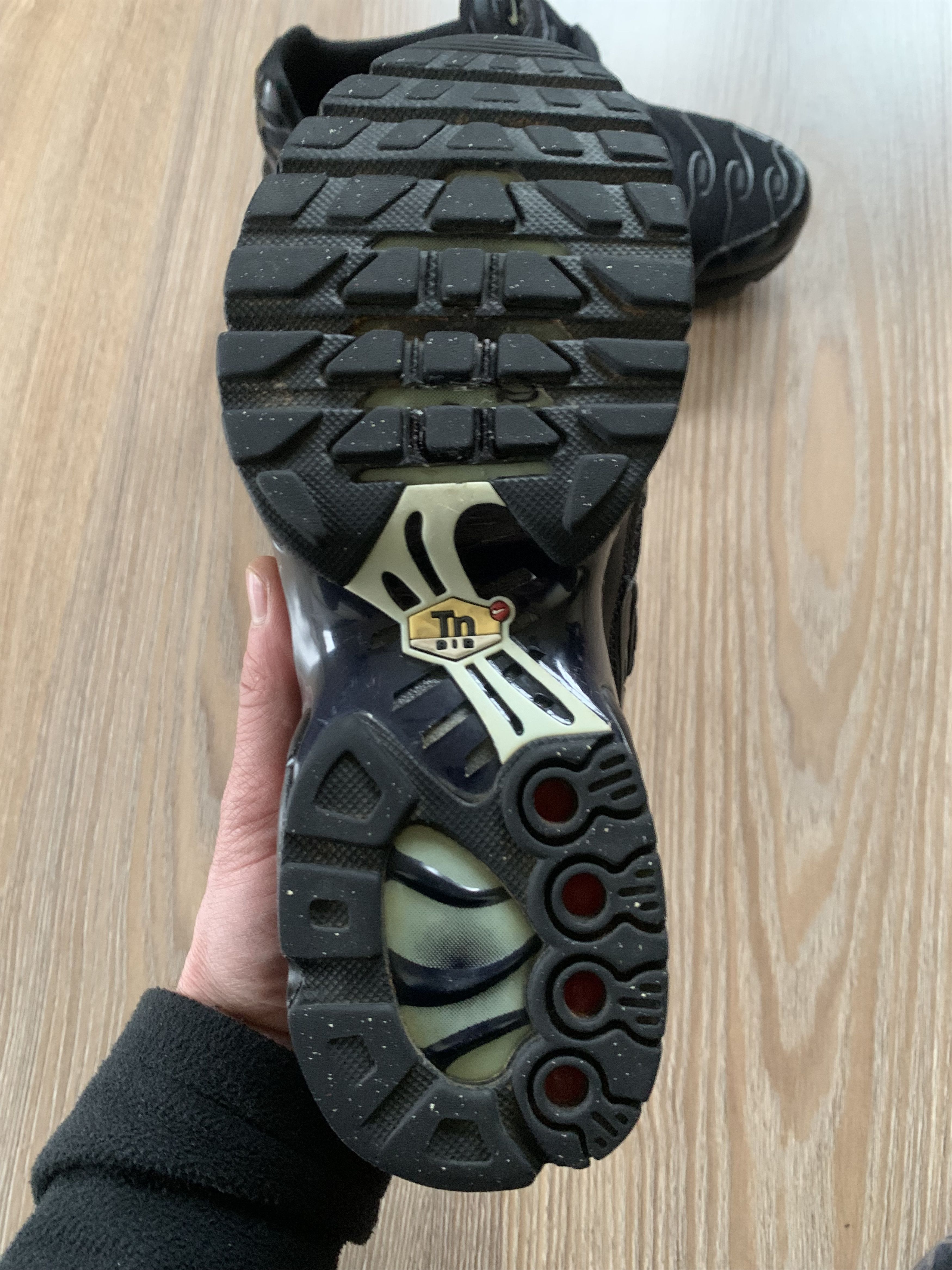 Nike Black Nike Air Max TN Plus Size US 5 / EU 37 - 11 Thumbnail