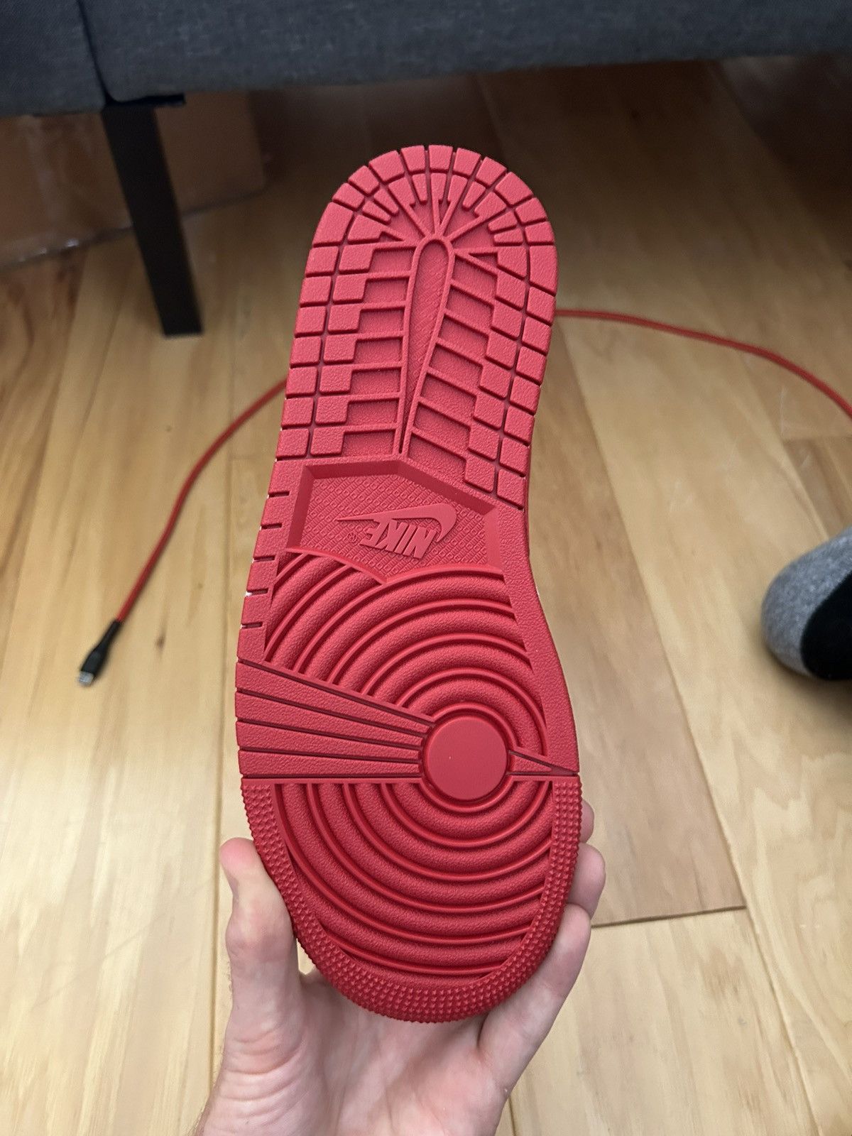 Jordan Brand × Nike Jordan 1 mid “banned” Size US 8 / EU 41 - 5 Thumbnail