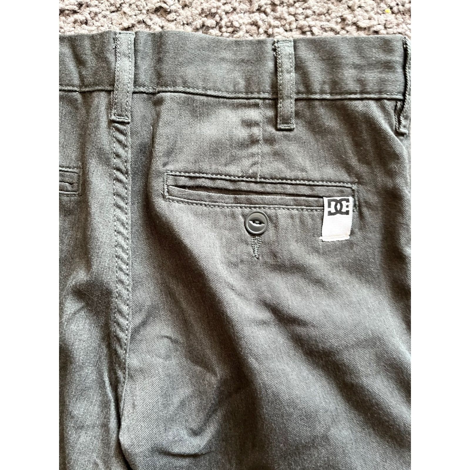 Vintage DC Shoes Women’s Slim Fit Grey Pants Size 26 Regular Chino Size 26" / US 2 / IT 38 - 3 Thumbnail