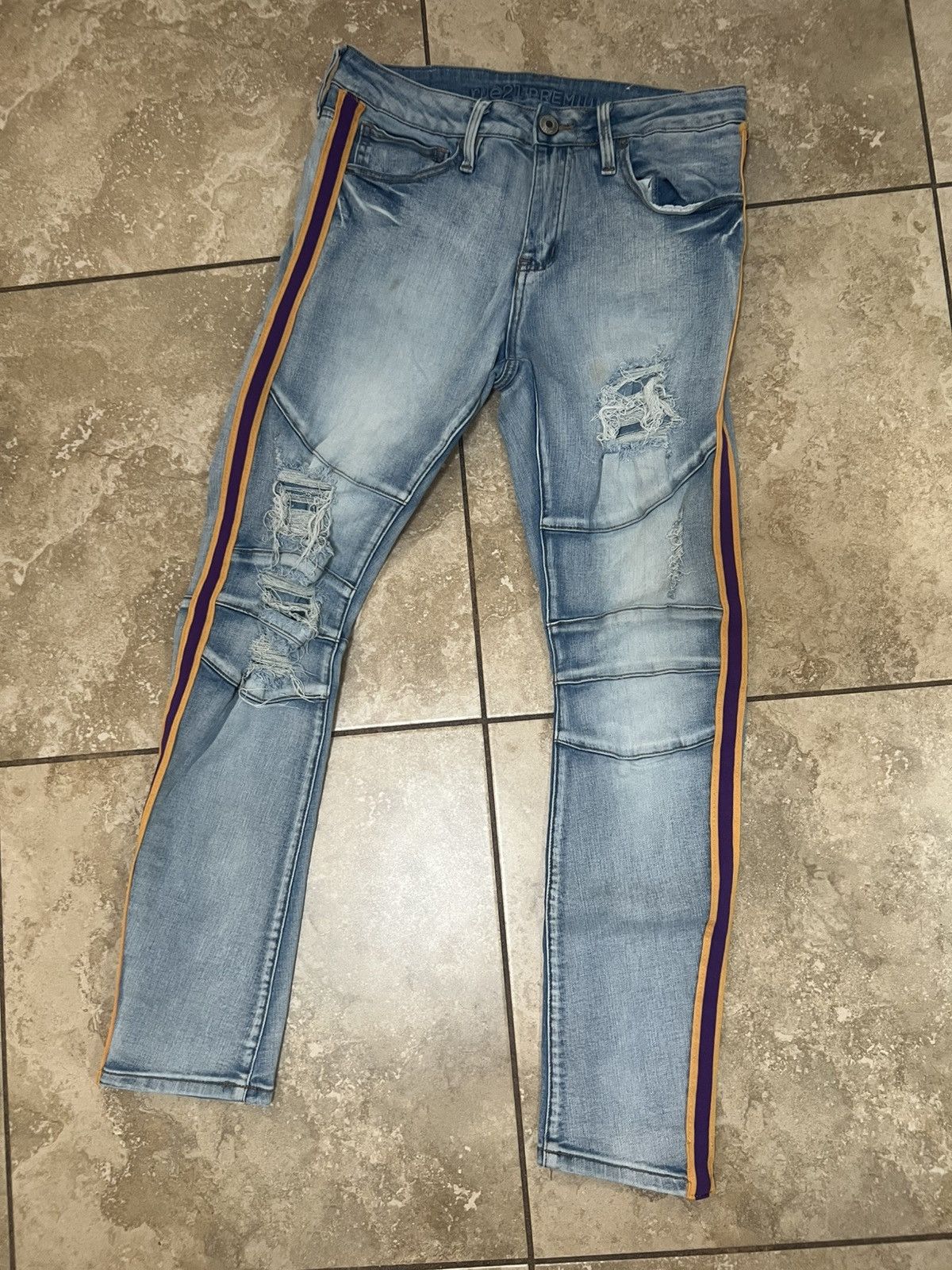 rue21 Rue21 Striped Distressed Jeans Size US 30 / EU 46 - 1 Thumbnail