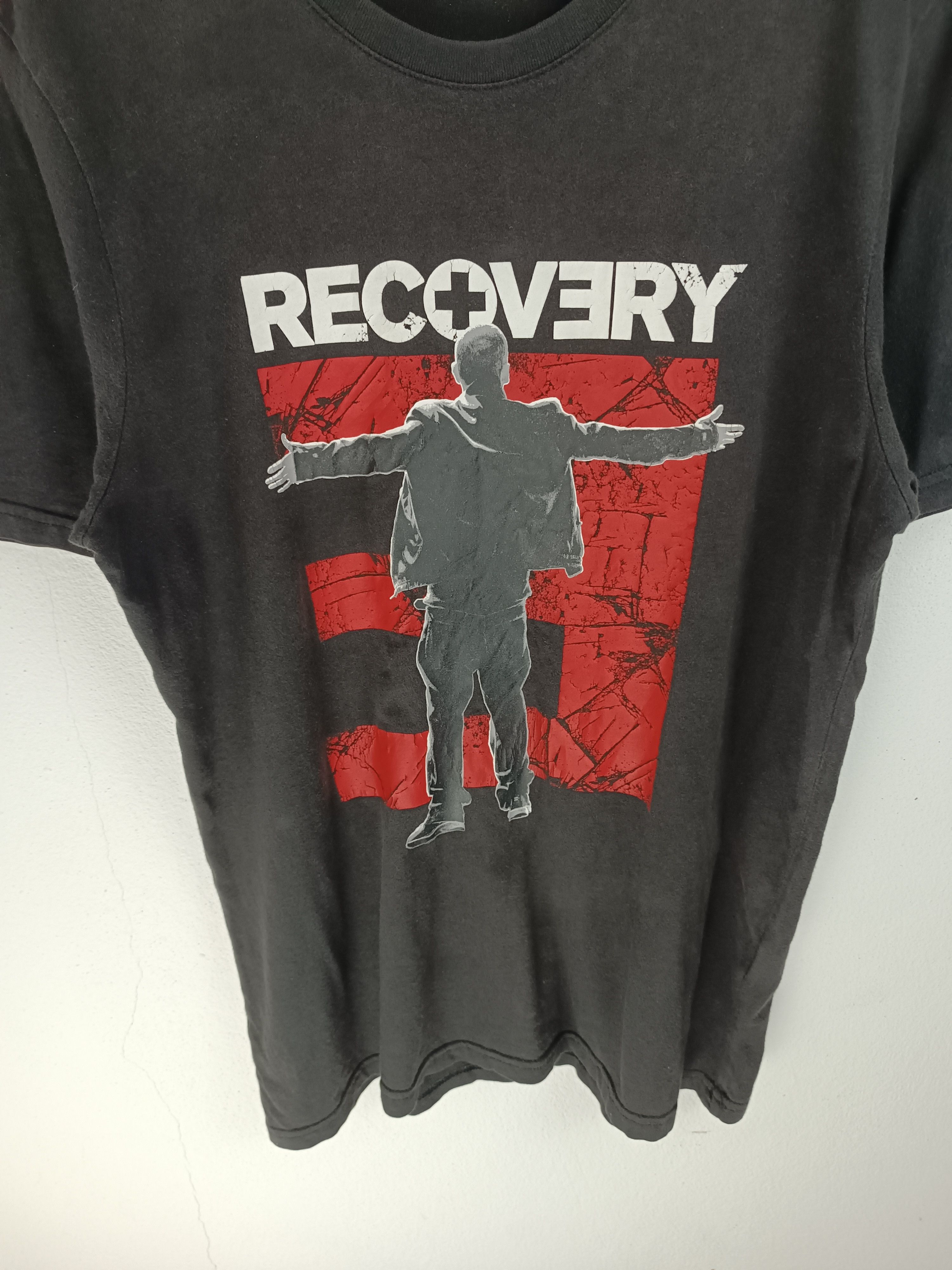 Eminem VINTAGE FADED EMINEM RECOVERY RAP TEES DRE SNOOP YE Size US M / EU 48-50 / 2 - 8 Thumbnail