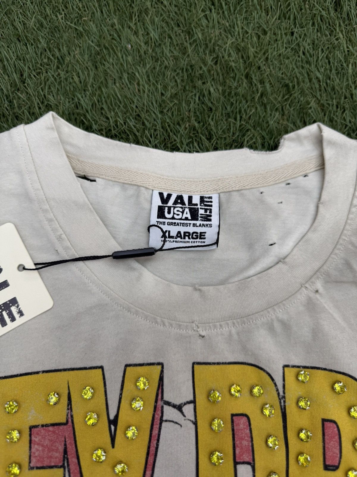 Vale Valley Dreams Chaos Bling Tee Size Large (NEW) Size US L / EU 52-54 / 3 - 7 Thumbnail