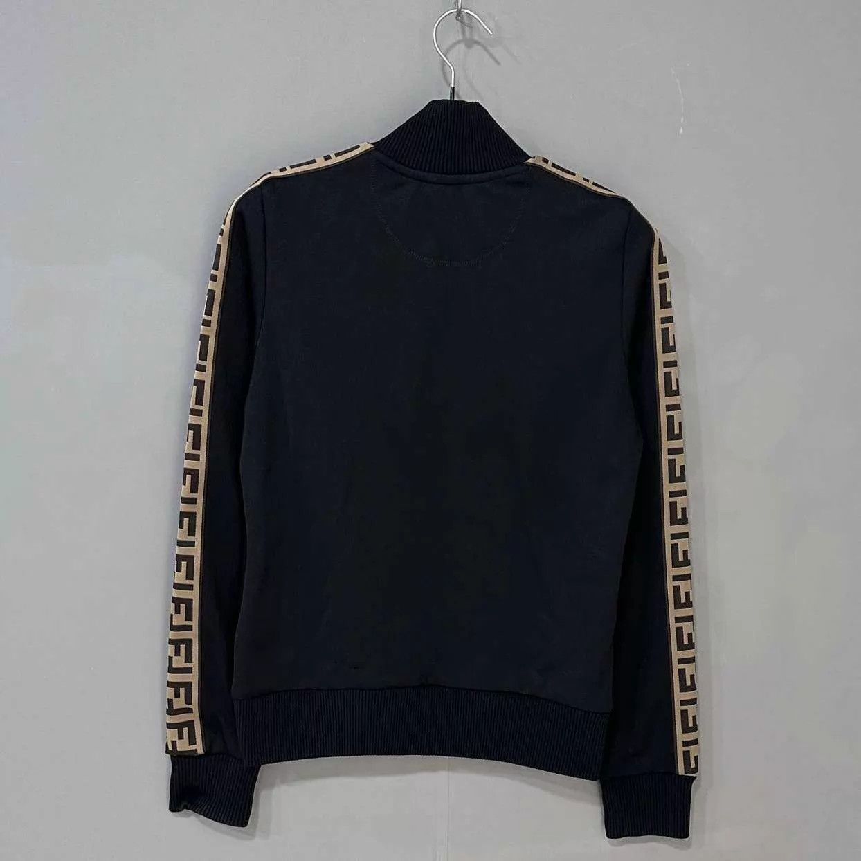 Fendi FENDI FF logo casual jacket 99 New 38 with snags Size XS / US 0-2 / IT 36-38 - 2 Thumbnail