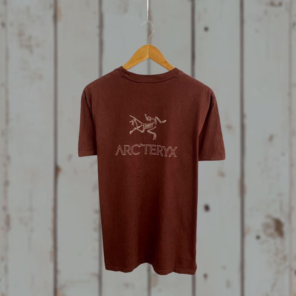 Arc'teryx VINTAGE Arc’teryx Outdoor T-Shirt Mens M Brown Retro Y2K Size US M / EU 48-50 / 2 - 1 Thumbnail