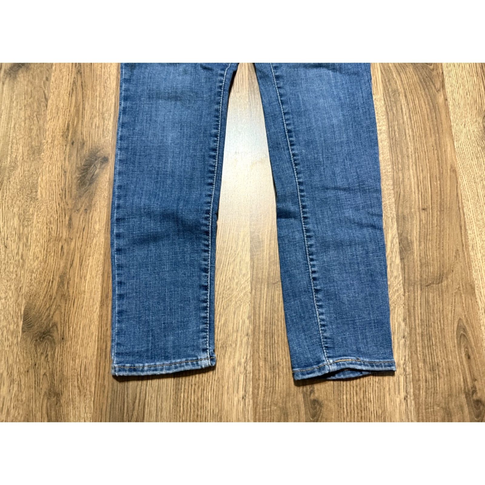 Levi's Levi's Jeans Women 29 Blue Denim 311 Shaping Skinny Mid Rise Regular Inseam 28 Five-Pocket Brand: Levi's Size 29" - 3 Thumbnail