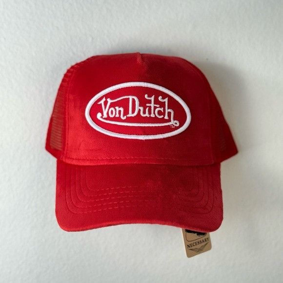 Designer × Von Dutch NWT VON DUTCH VELVET RED TRUCKER HAT Size ONE SIZE - 1 Thumbnail