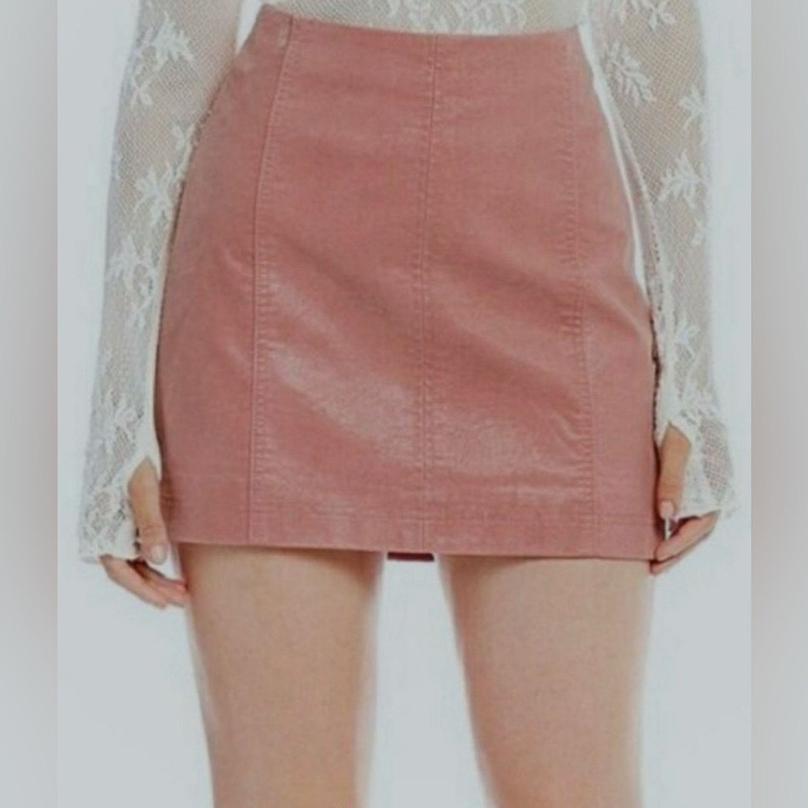 Other New Vegan Suede Blush Mini Skirt size 0 Size 25" / US 0 / IT 36 - 2 Thumbnail