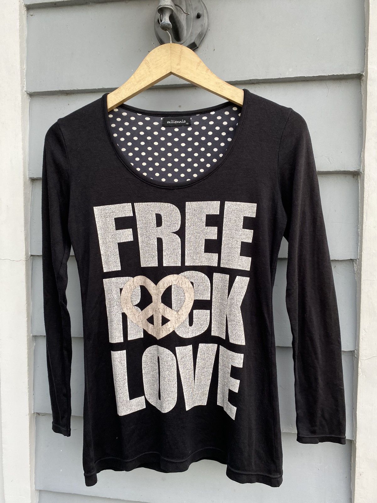 Milennia Free Rock Love Japanese Poem Style Vintage Look