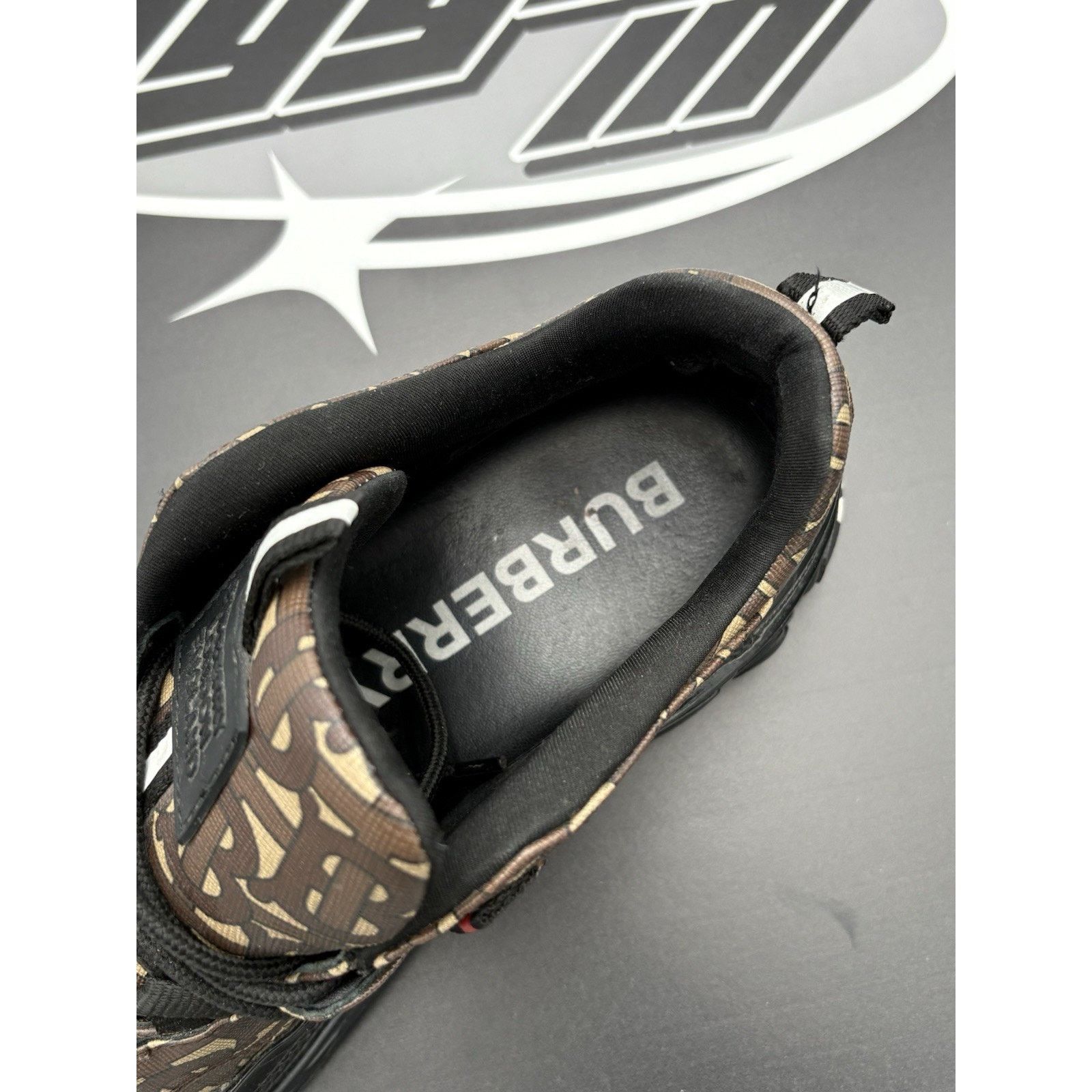 Burberry Burberry Arthur Low-Top ' Monogram Print ' | GOOD CONDITION! Size US 13 / EU 46 - 7 Thumbnail