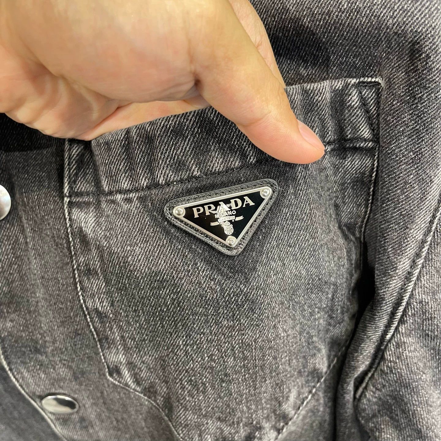 Prada Prada Distressed Triangle Denim Short-Sleeve Shirt Jacket Size US S / EU 44-46 / 1 - 4 Thumbnail