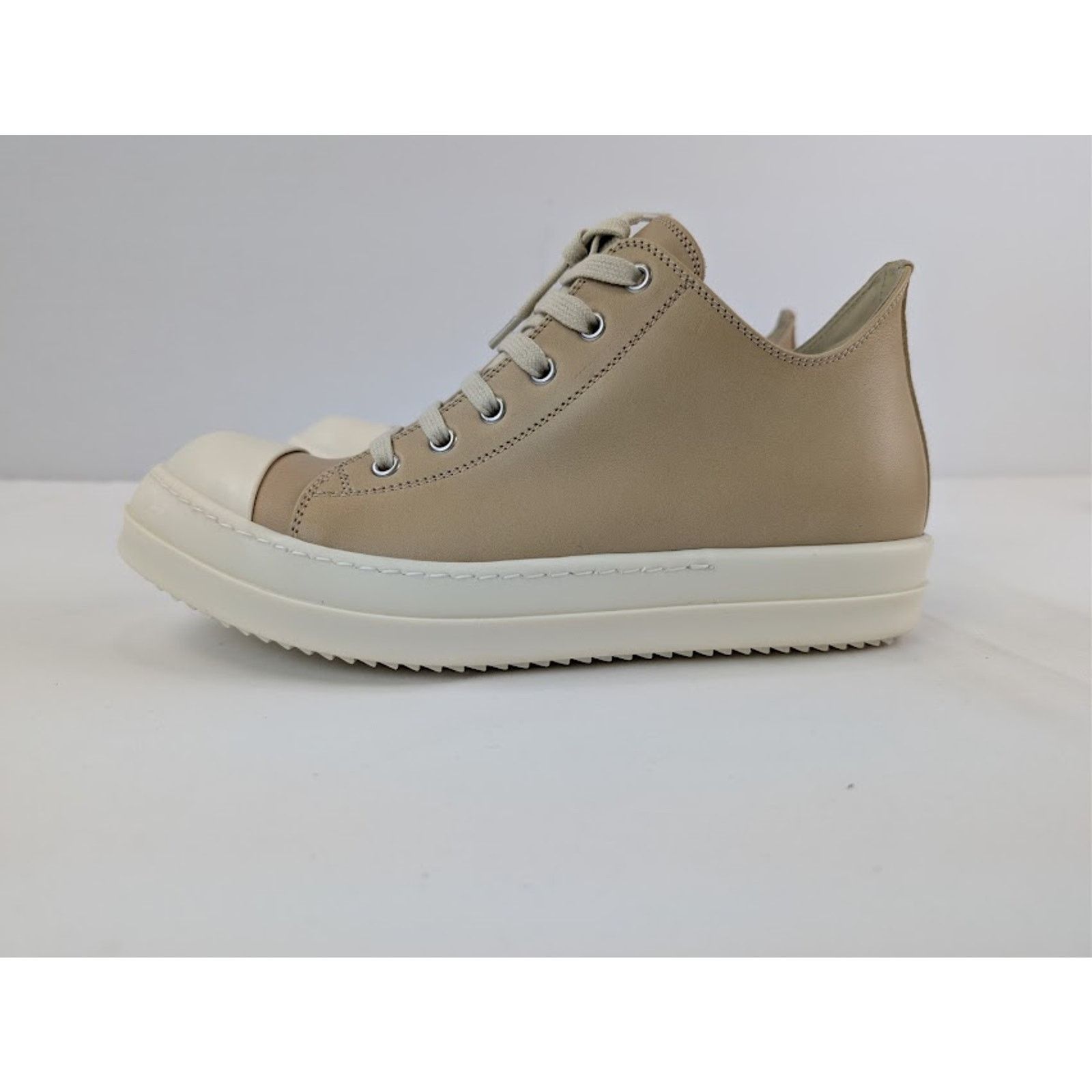 Rick Owens o1rshd1 Hollywood Runway Low Top Sneakers Parchment / Milk Size US 7 / EU 40 - 10 Thumbnail