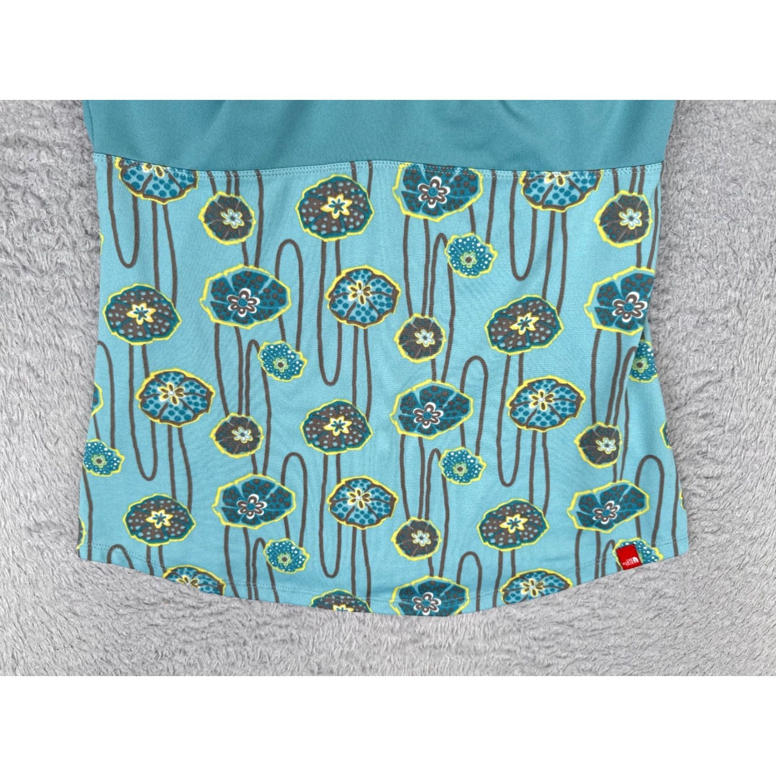 The North Face The North Face Shirt Women XS Blue Floral Tank Sleeveless V-Neck Polyester Size XS / US 0-2 / IT 36-38 - 5 Thumbnail