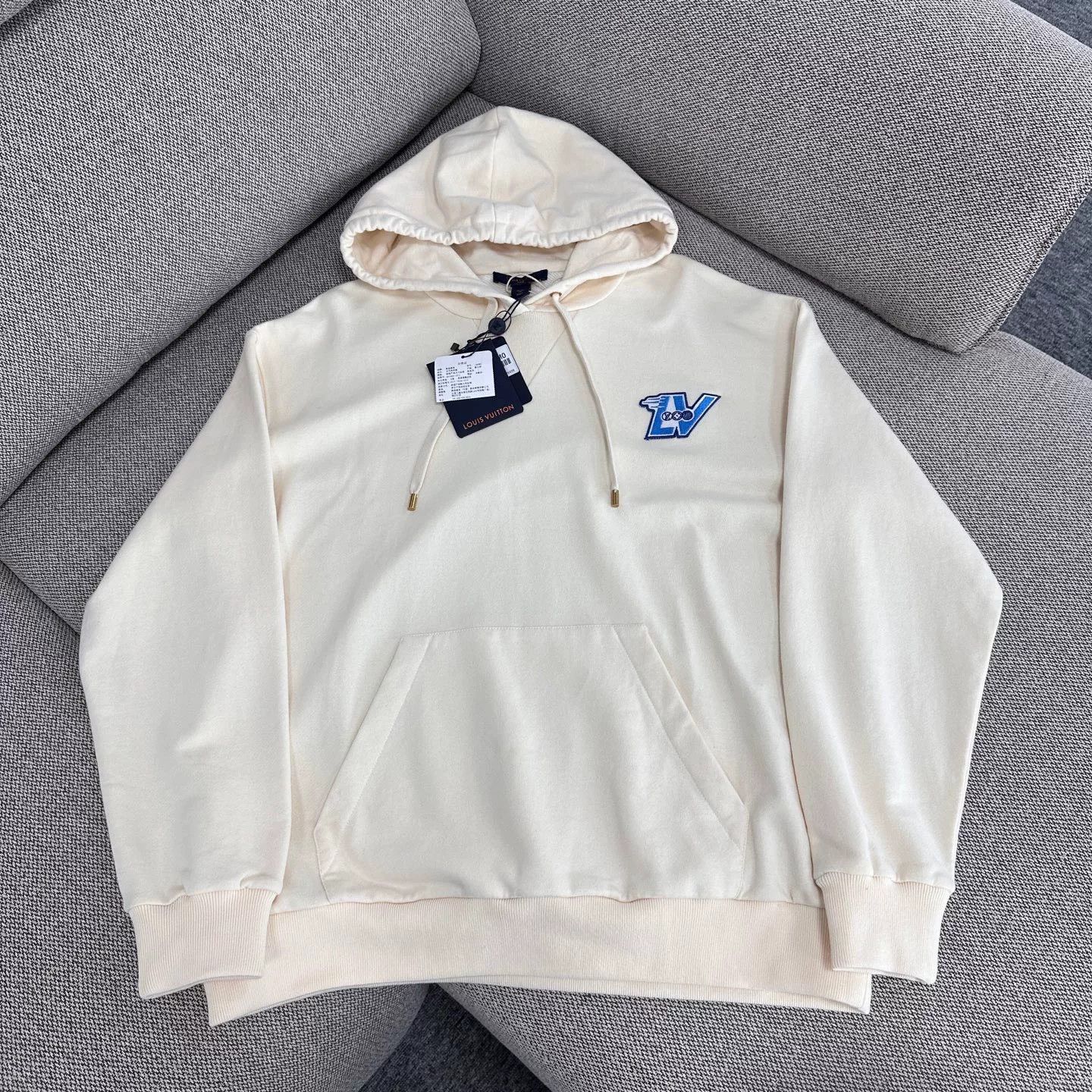 Louis Vuitton Louis Vuitton Logo Beige Hoodie Sweatshirt Size US M / EU 48-50 / 2 - 1 Thumbnail