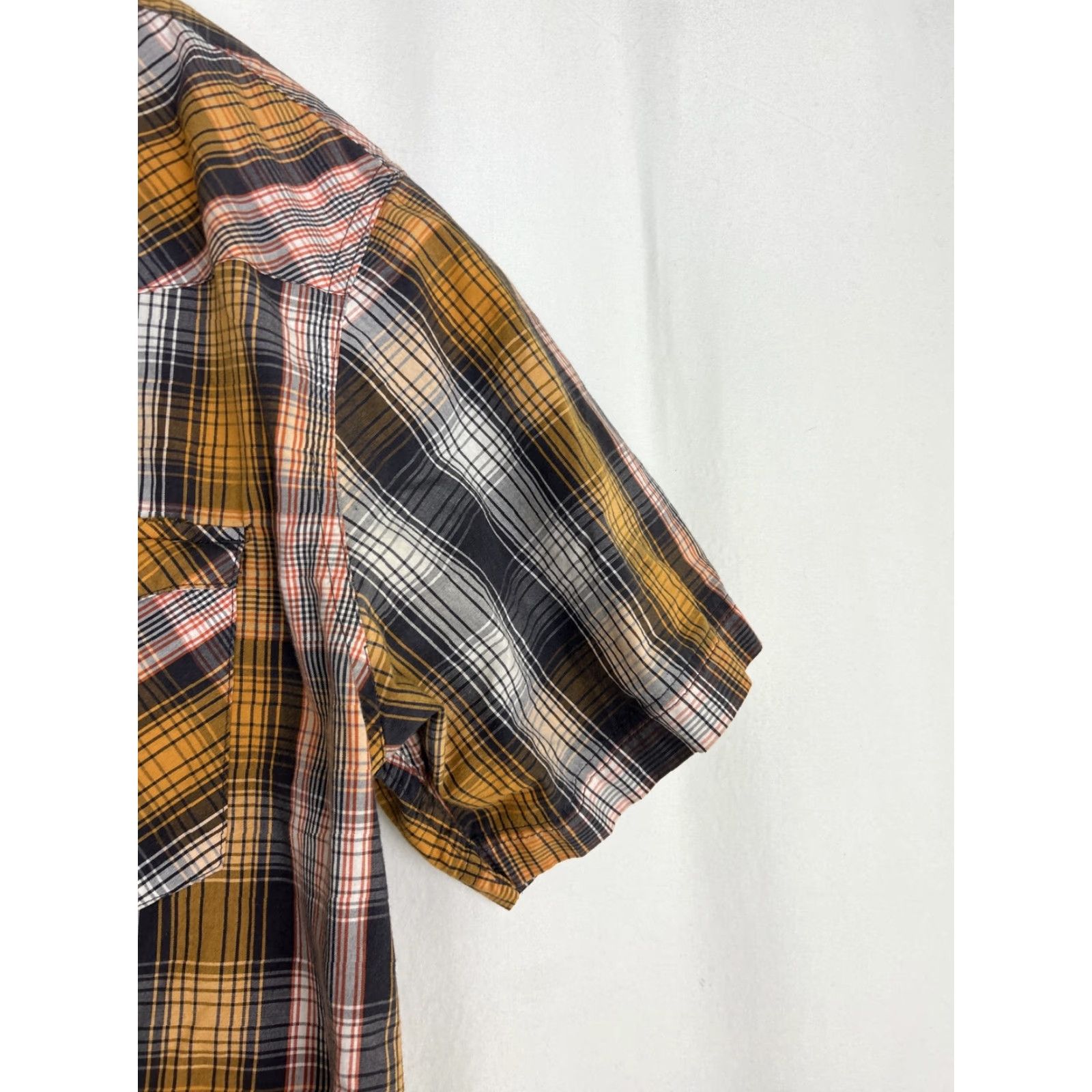 Levi's Levi's Shirt Mens XL Orange Gray Plaid Pearl Snap Standard Fit Short Sleeve Button-Up Size US XL / EU 56 / 4 - 4 Thumbnail