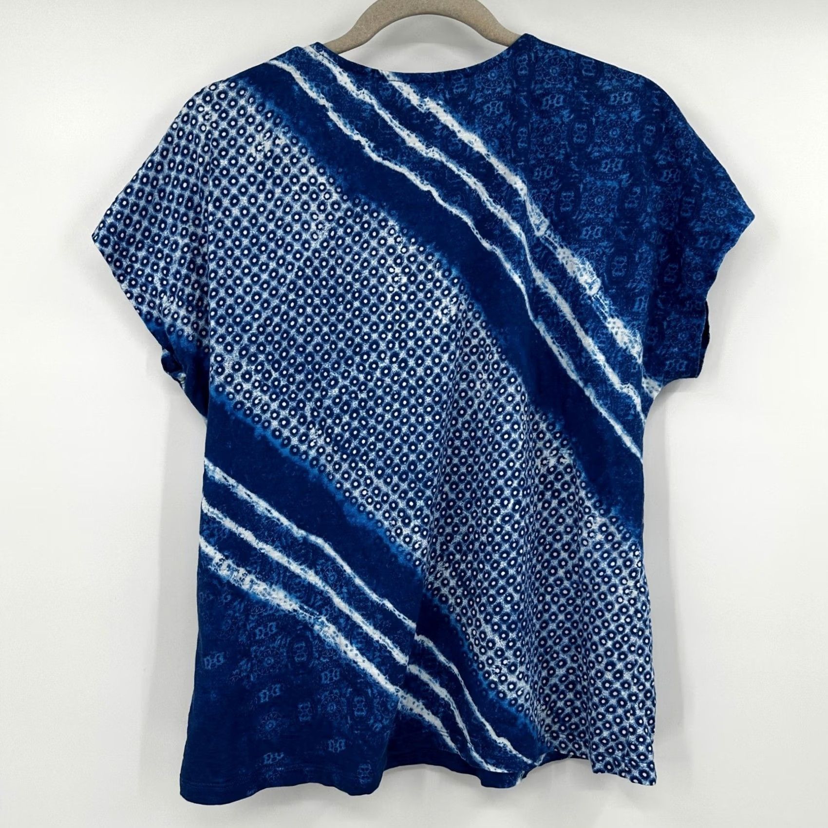 Vintage Chico's Blouse Shirt Womens Medium Blue White Mixed Print Bohemian Short Sleeve Cold Shoulder Button Cotton Slub Knit Scoop Neck 100% Cotton Pullover Size M / US 6-8 / IT 42-44 - 5 Thumbnail