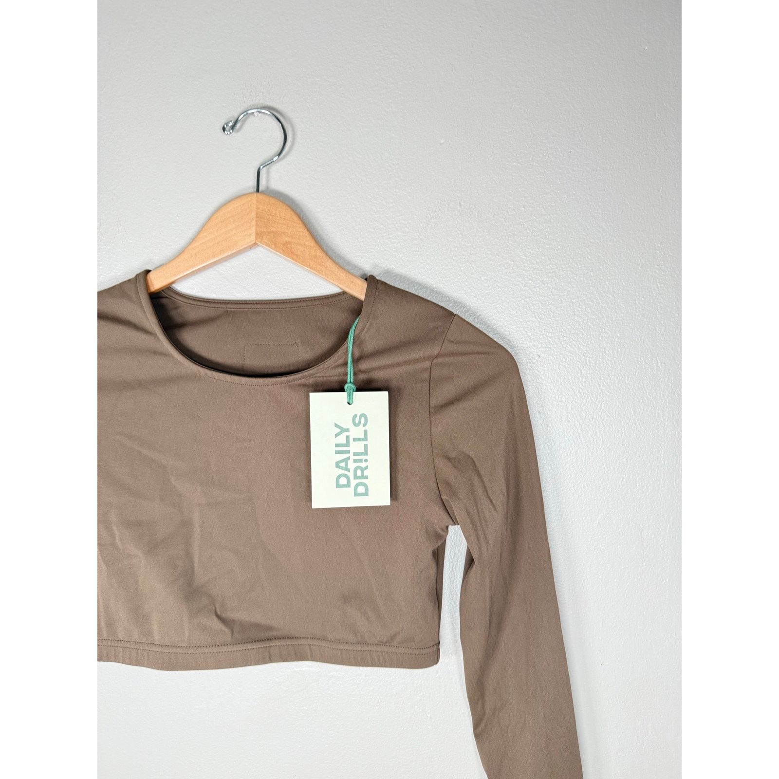 Designer NWT Daily Drills Go! Cropped Long Sleeve - Coco - M Size M / US 6-8 / IT 42-44 - 6 Thumbnail