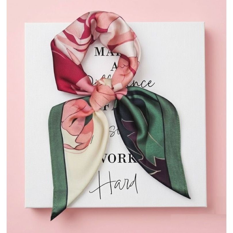 Other Scarf New Elegant Bandana FLORAL Retro Beige and Pink Silk A Size ONE SIZE - 1 Thumbnail