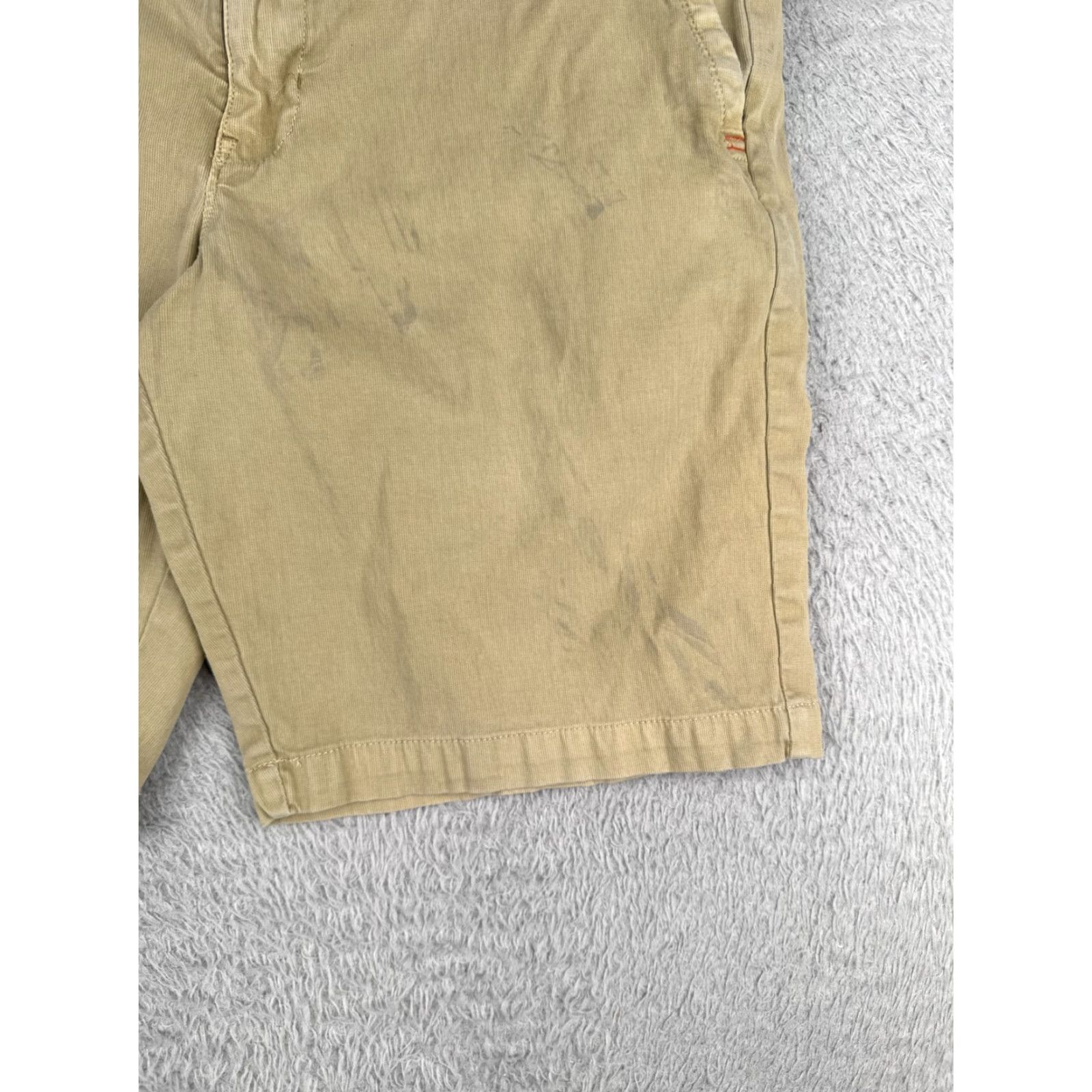 Tommy Bahama Tommy Bahama Shorts Men 33 Beige Chino Flat Front Cotton Blend 10" Casual Designer Size US 33 - 2 Thumbnail