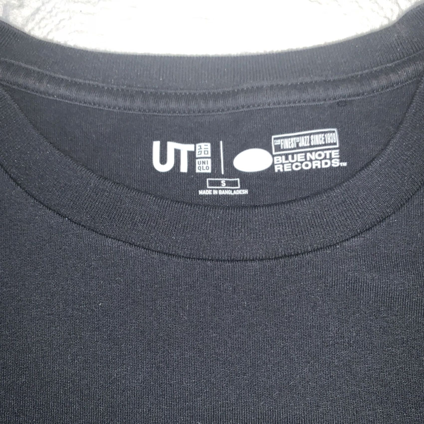 Uniqlo VINTAGE Uniqlo T-Shirt Size US S / EU 44-46 / 1 - 3 Thumbnail
