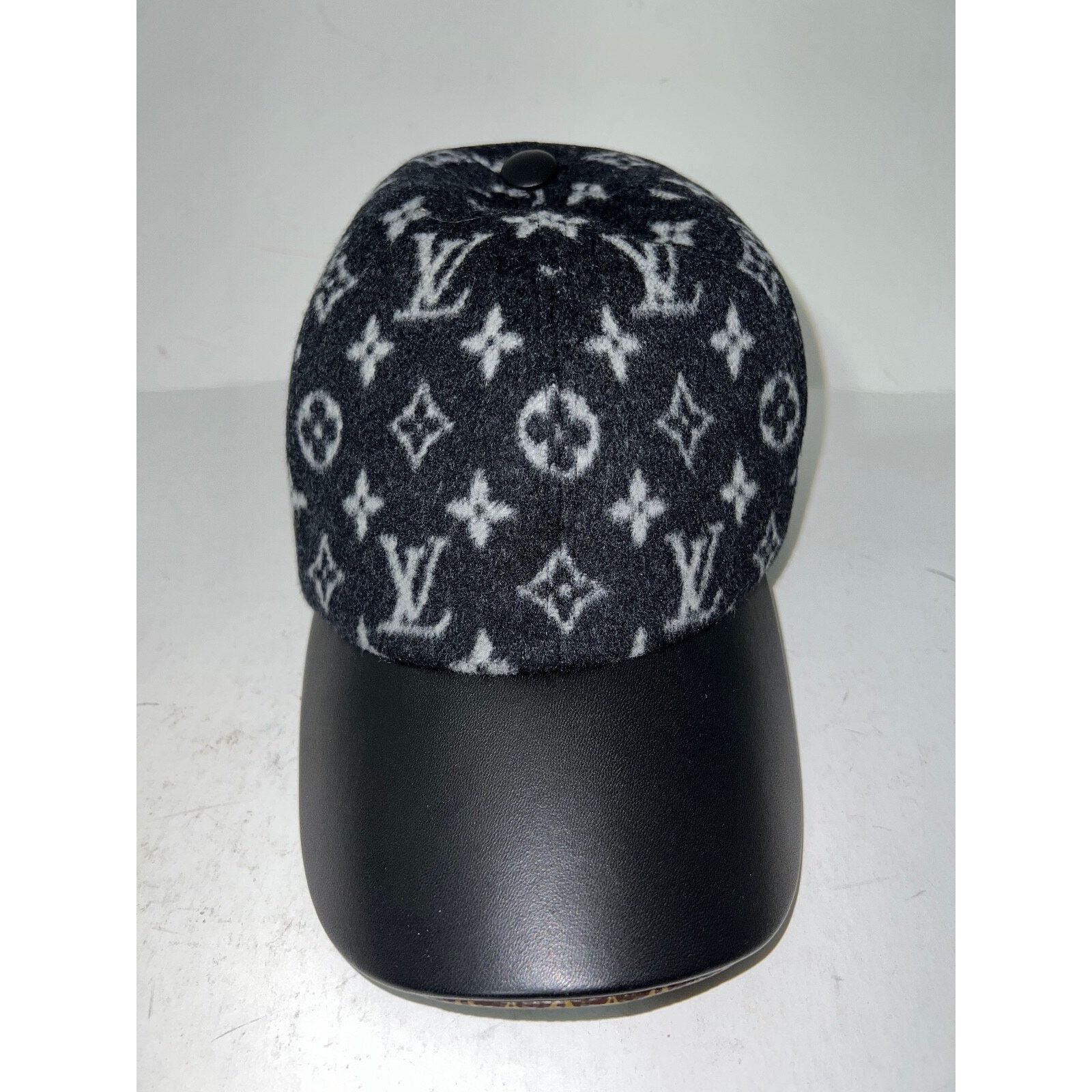 Louis Vuitton Louis Vuitton Wool Monogram LV Logo Sun Baseball Hat L Size ONE SIZE - 2 Thumbnail