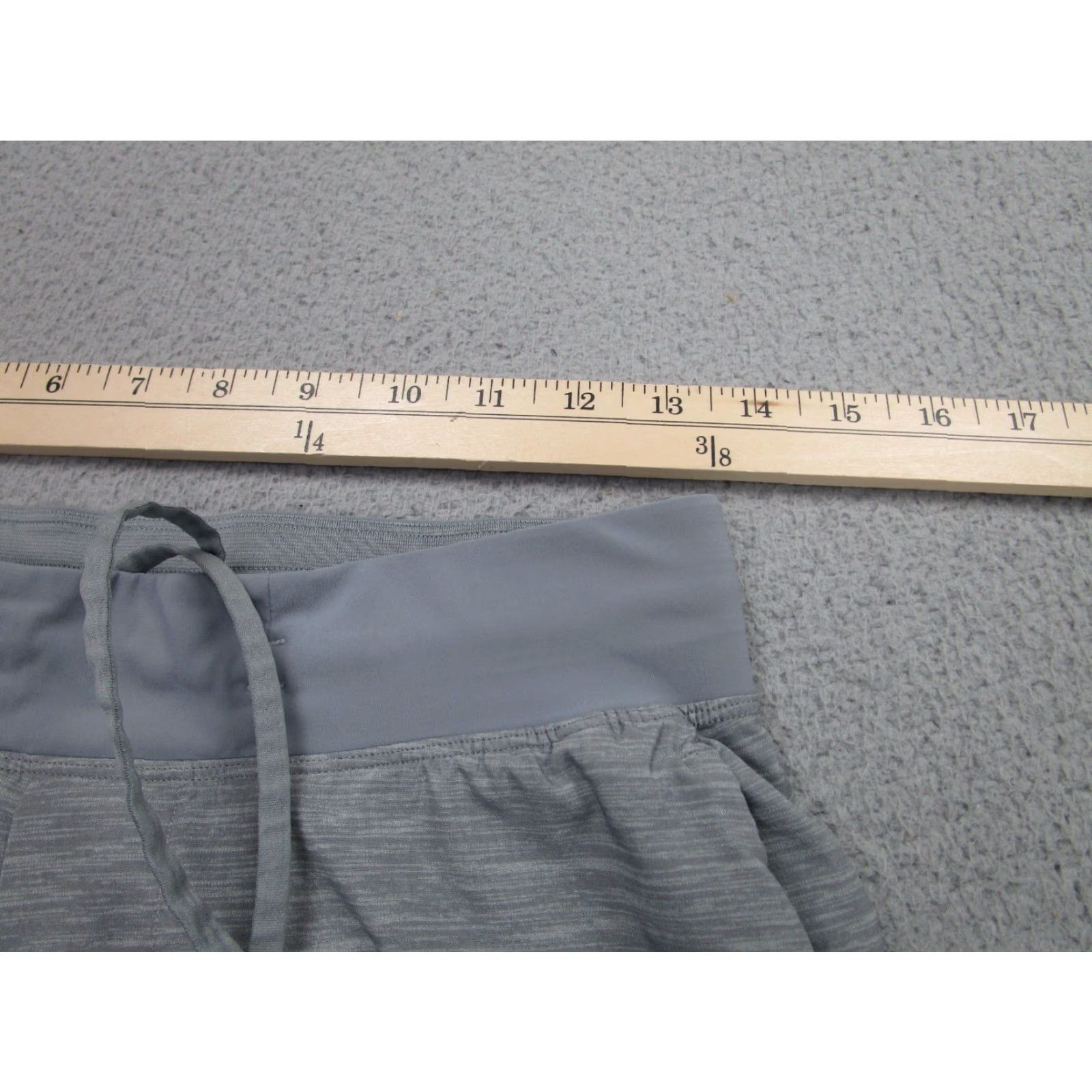 Lululemon Lululemon Shorts Mens Small Gray Heather Athletic Running zipper Pocket Shirt Size US 29 - 2 Thumbnail