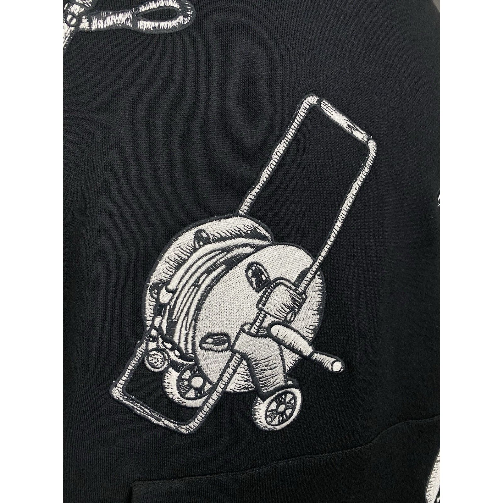 Louis Vuitton NWT Louis Vuitton Multi-Tools Embroidered Men's Black Hoodi Size US XXL / EU 58 / 5 - 10 Thumbnail