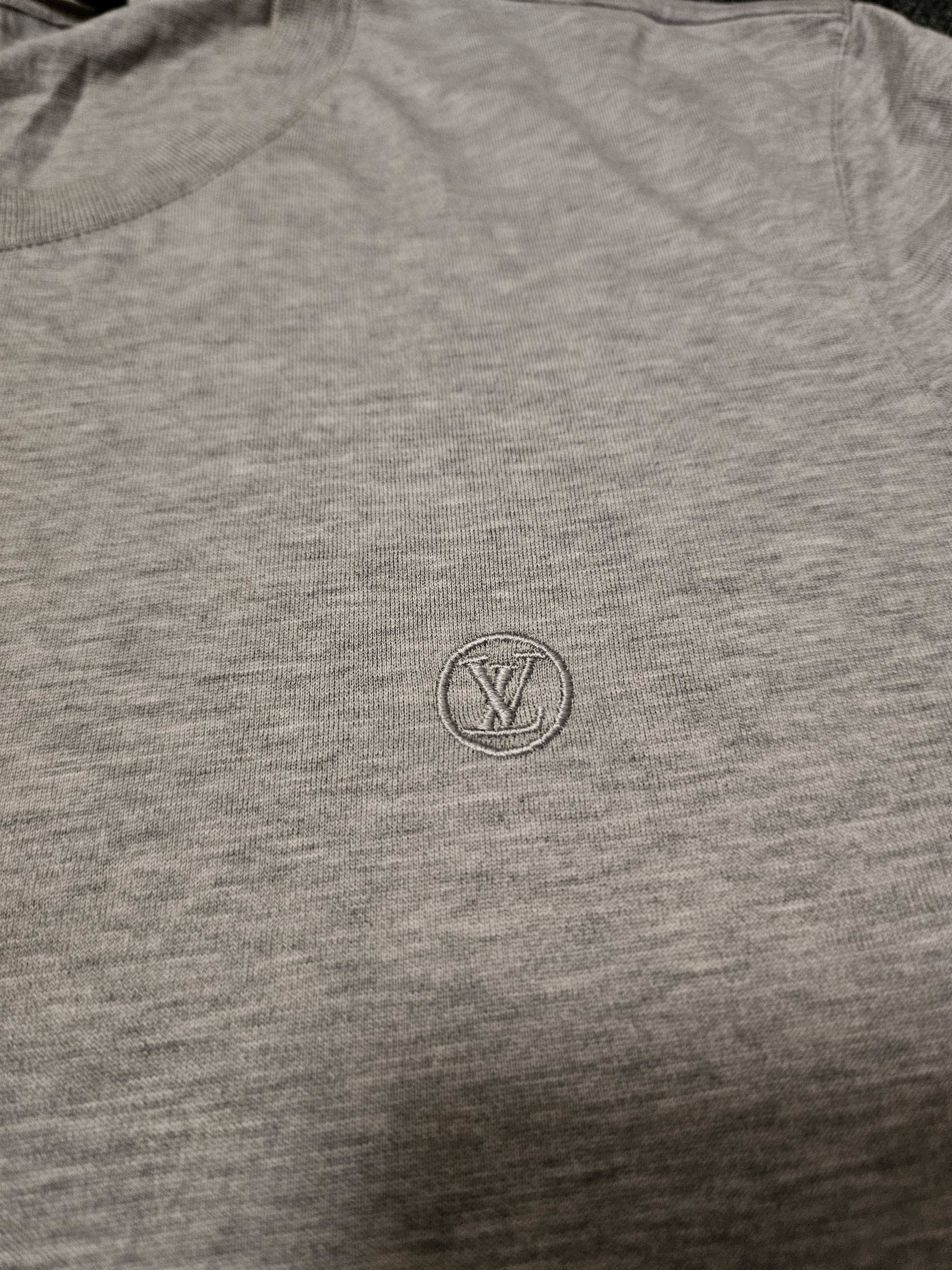 Louis Vuitton Louis Vuitton Unisex Gray T-Shirt Size S Size US S / EU 44-46 / 1 - 2 Thumbnail