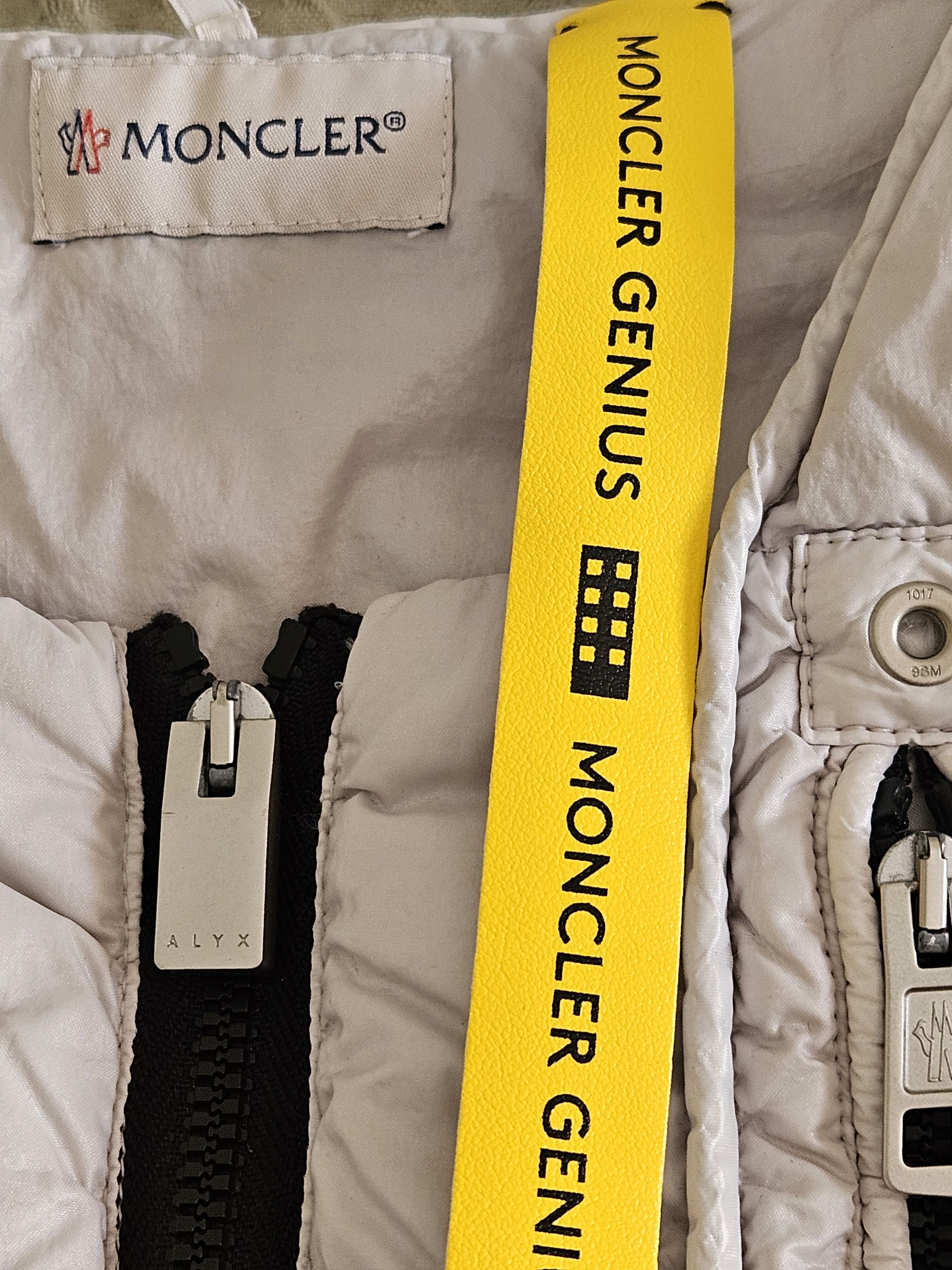 1017 ALYX 9SM Moncler Genius x 1017 ALYX 9SM Chest Rig Down Vest Pettorina Size US L / EU 52-54 / 3 - 7 Thumbnail