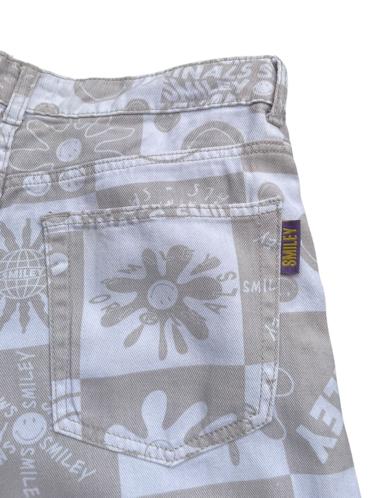 Designer × H&M Smiley x H&M AOP Denim Size 31" - 10 Thumbnail