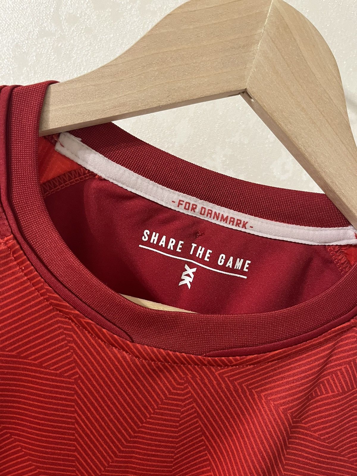 Other Hummel Denmark 18/19 Home Jersey Size US XL / EU 56 / 4 - 3 Thumbnail