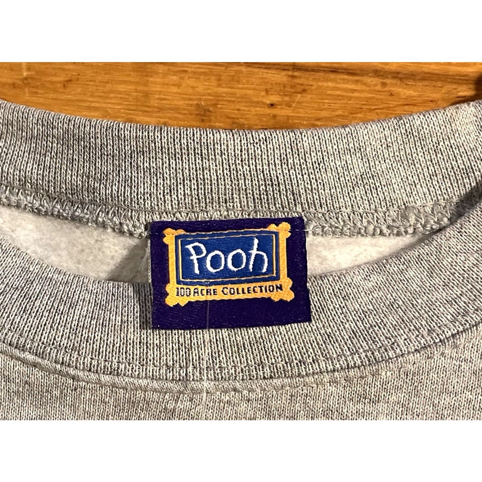 Disney VINTAGE Disney Winnie The Pooh Tigger Sweater Women’s Medium Gray Geometric Print 90s Cartoon Crew Neck Pullover Sweatshirt Size M / US 6-8 / IT 42-44 - 7 Thumbnail