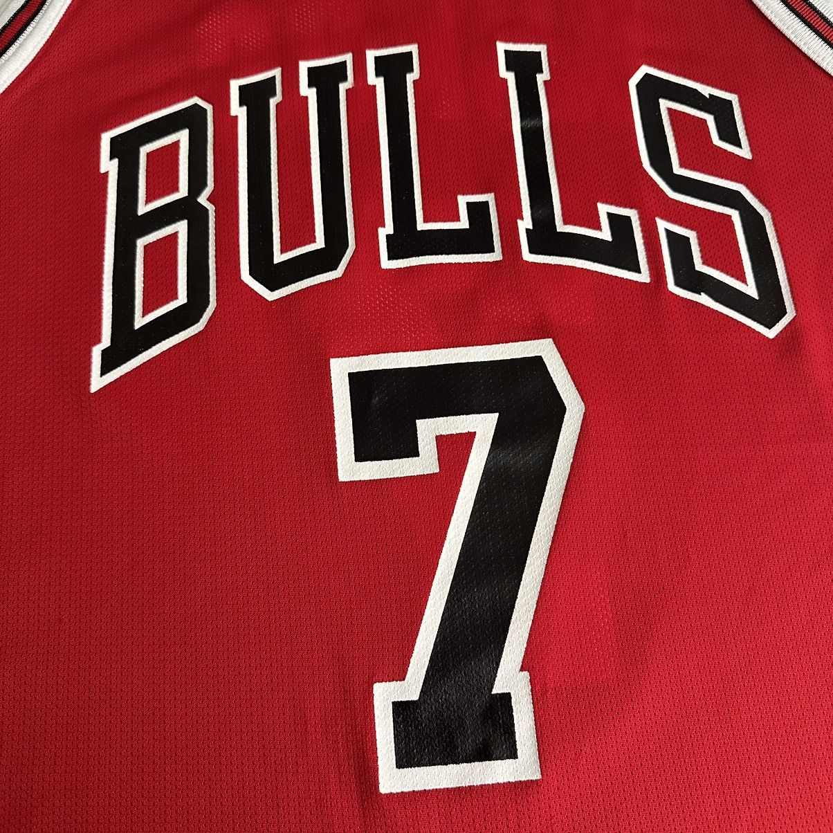 Champion × NBA × Vintage VINTAGE 90s CHICAGO BULLS CHAMPION JERSEY TONY KUKOC 44/L Size US L / EU 52-54 / 3 - 4 Thumbnail