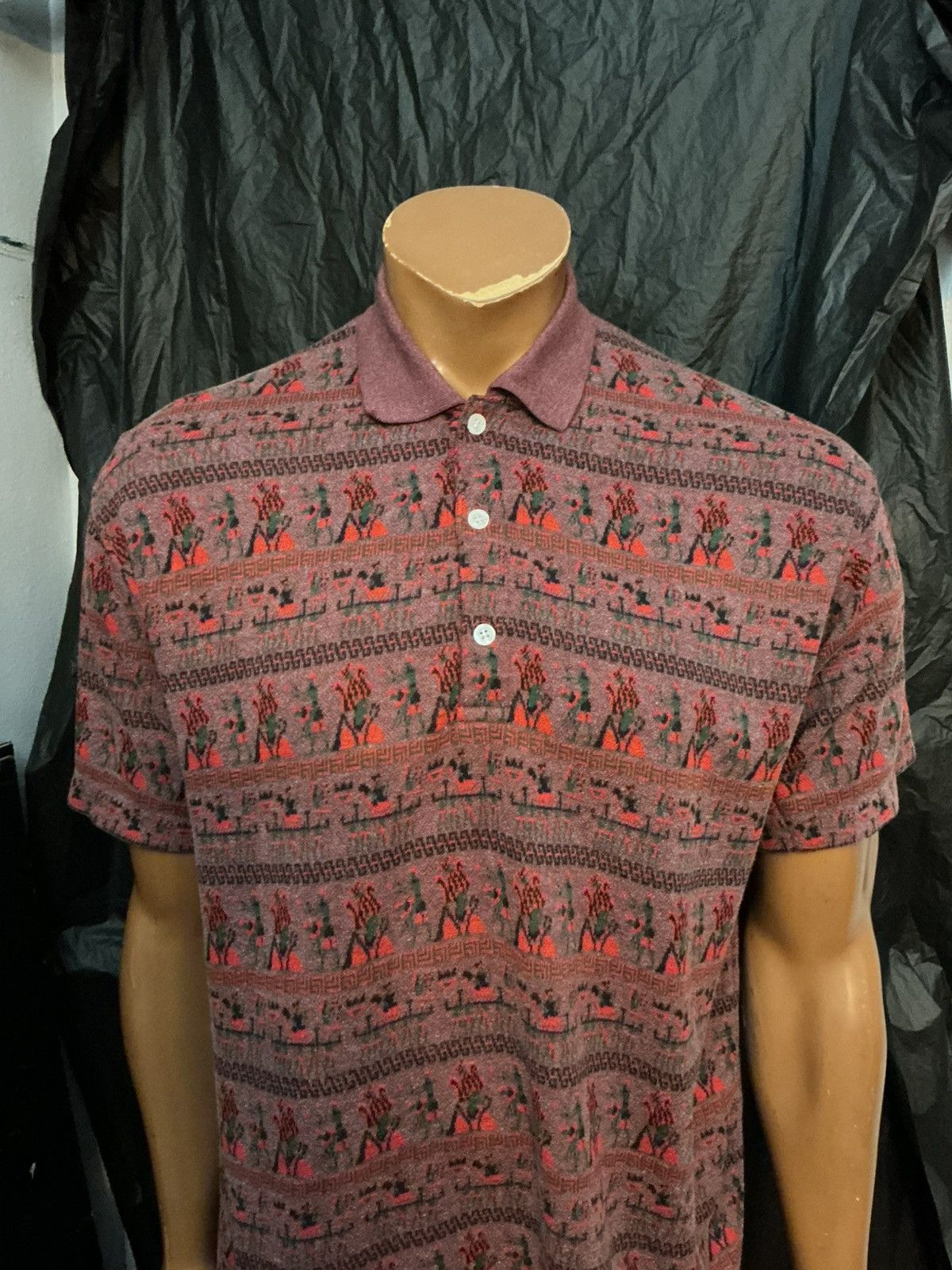 Vintage Vintage International Design Hieroglyphics S/S Polo Shirt Size US S / EU 44-46 / 1 - 8 Thumbnail