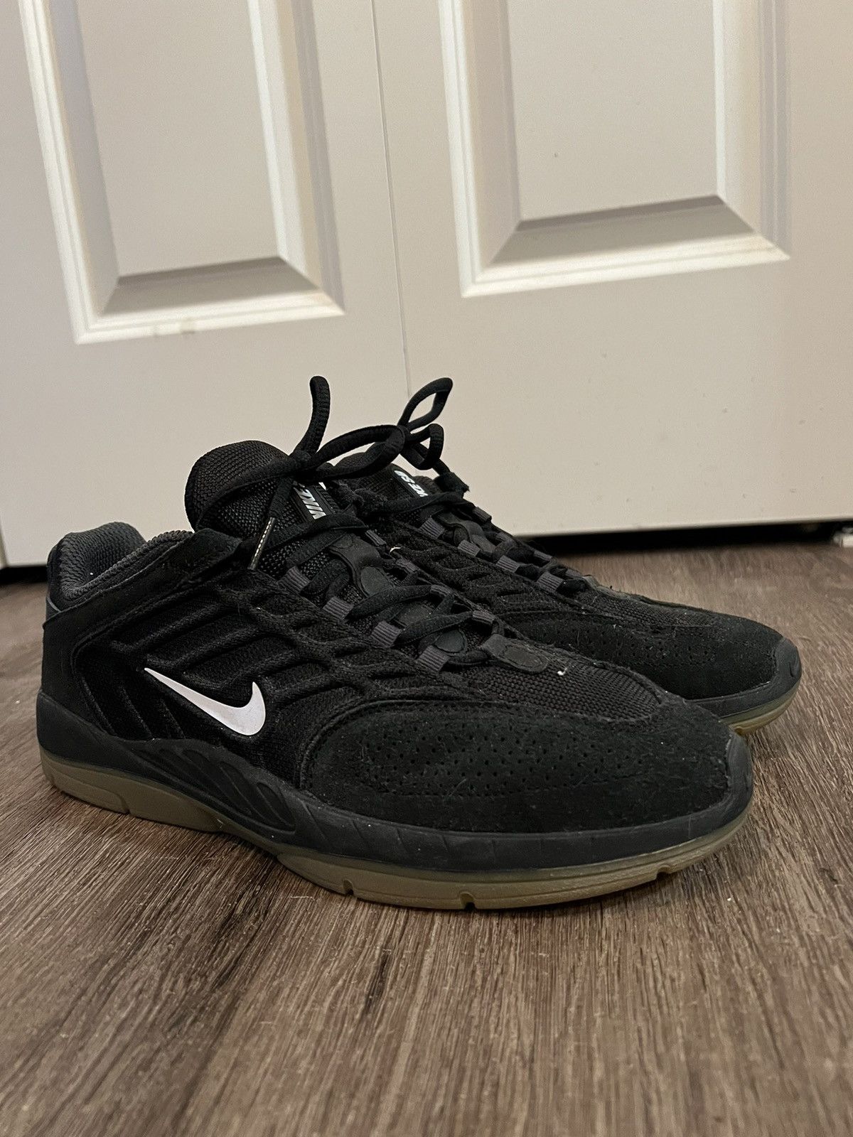 Nike Nike SB Black Vertebrae Size 8.5 Size US 8.5 / EU 41-42 - 1 Thumbnail