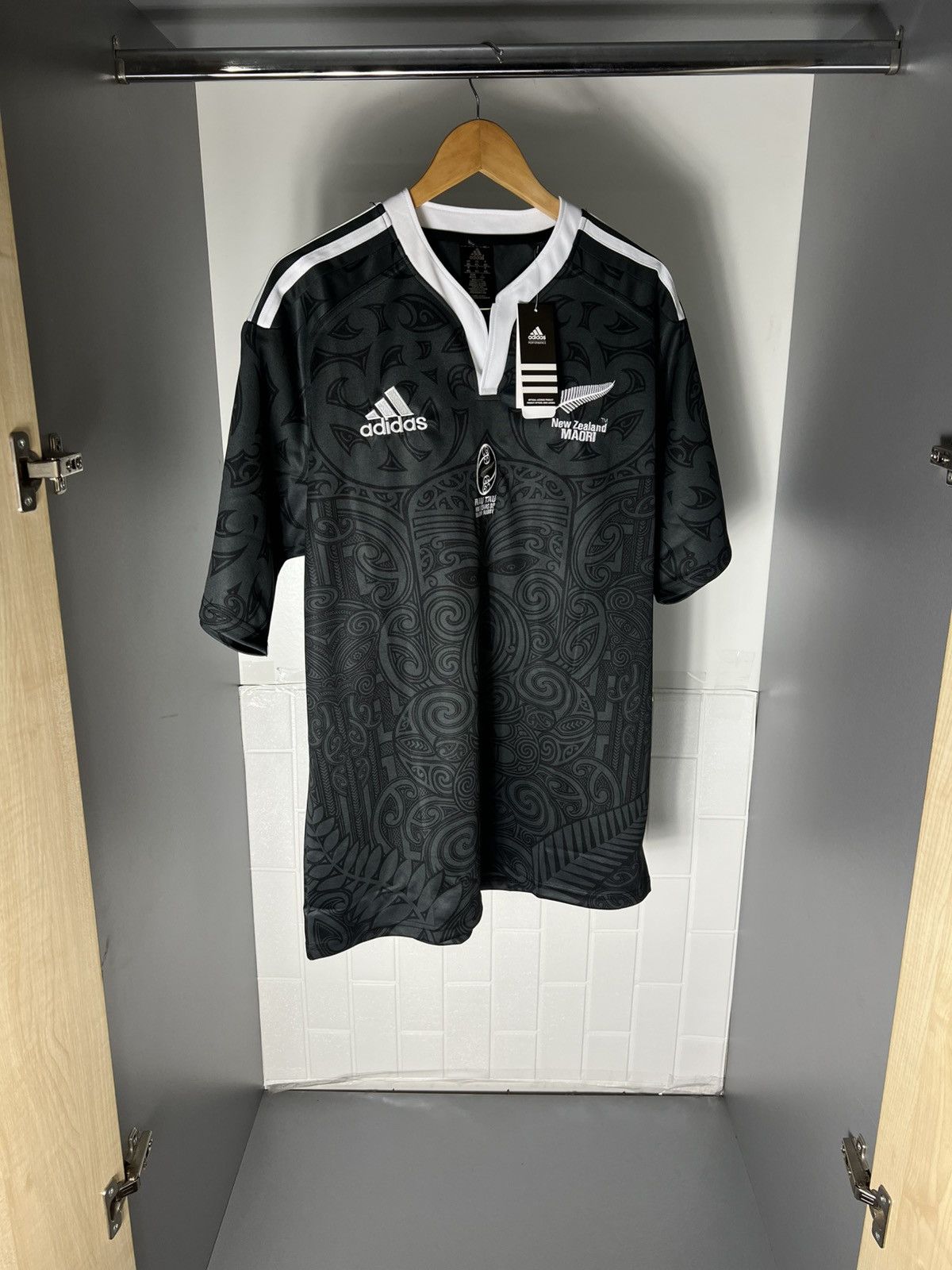 Adidas VINTAGE ADIDAS NEW ZEALAND MAORI NRL RUGBY JERSEY RETRO Y2K Size US XXL / EU 58 / 5 - 5 Thumbnail